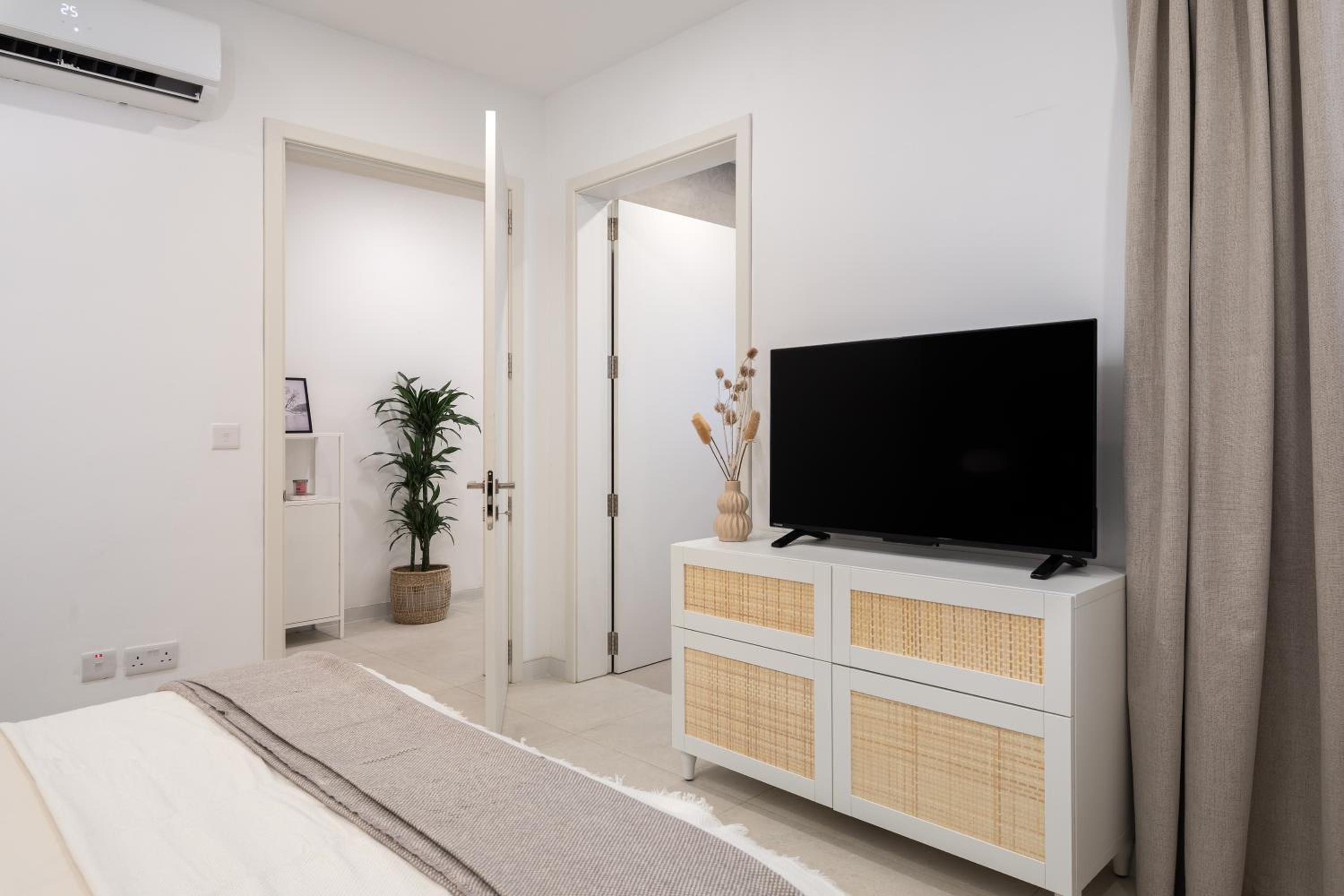 Two-Bedroom Standard Apartment photo 2