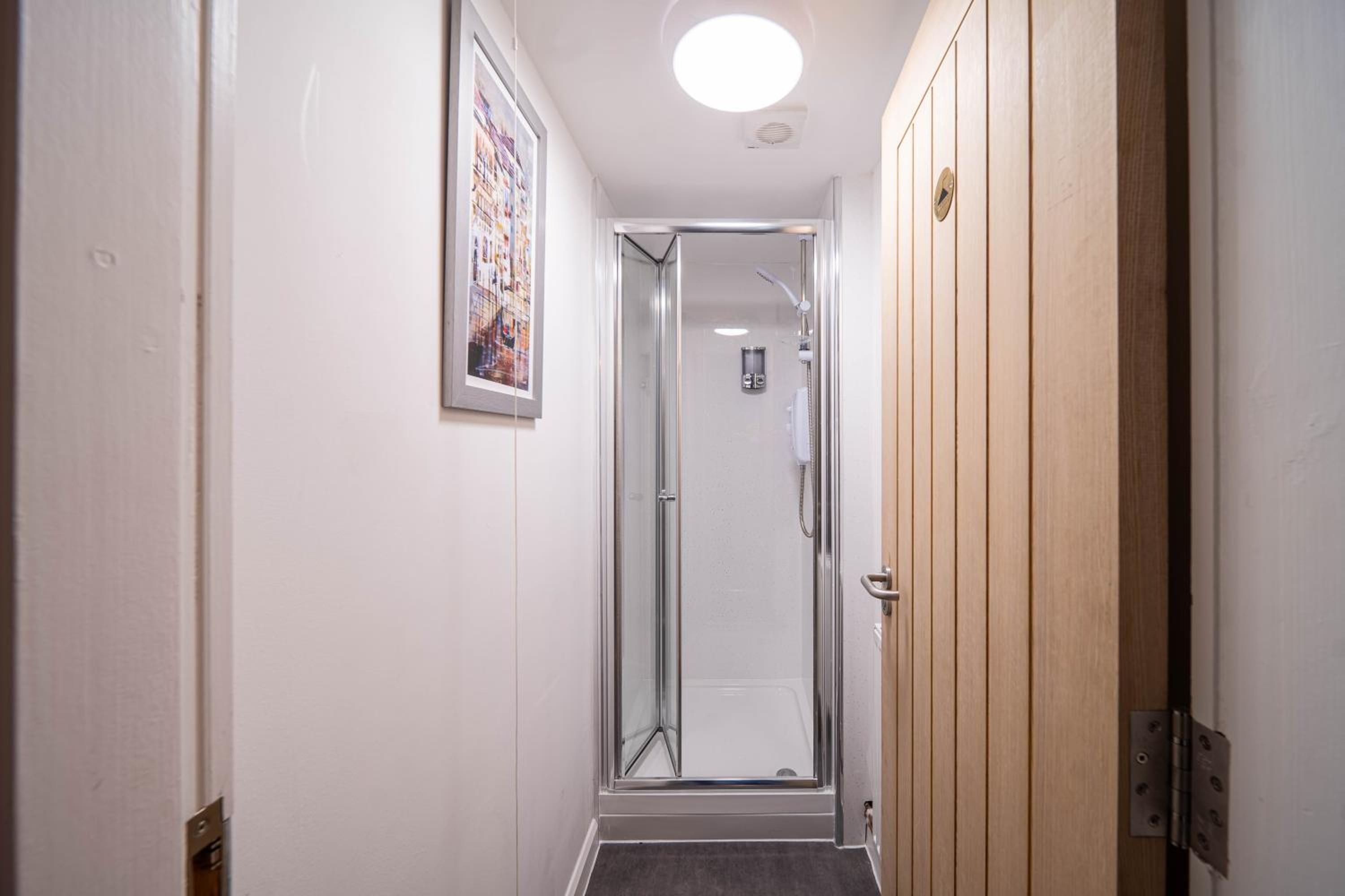 Double Room - Photo 7
