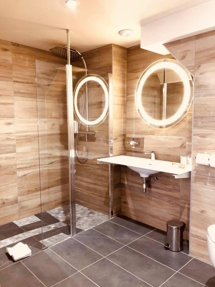 Charm Room with Shower or Balneo Bath - Photo 2