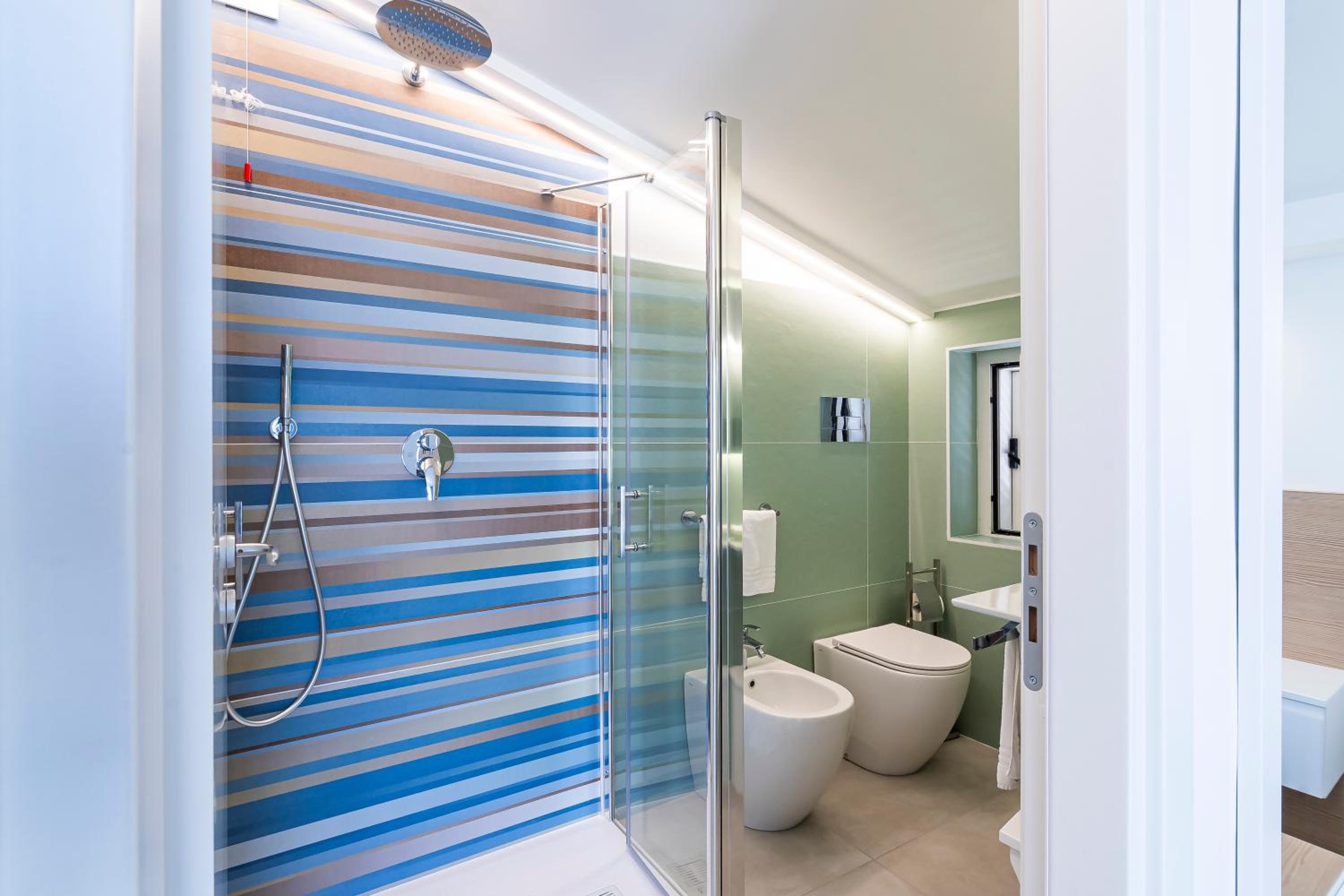 Double Room with Balcony and Sea View photo 2