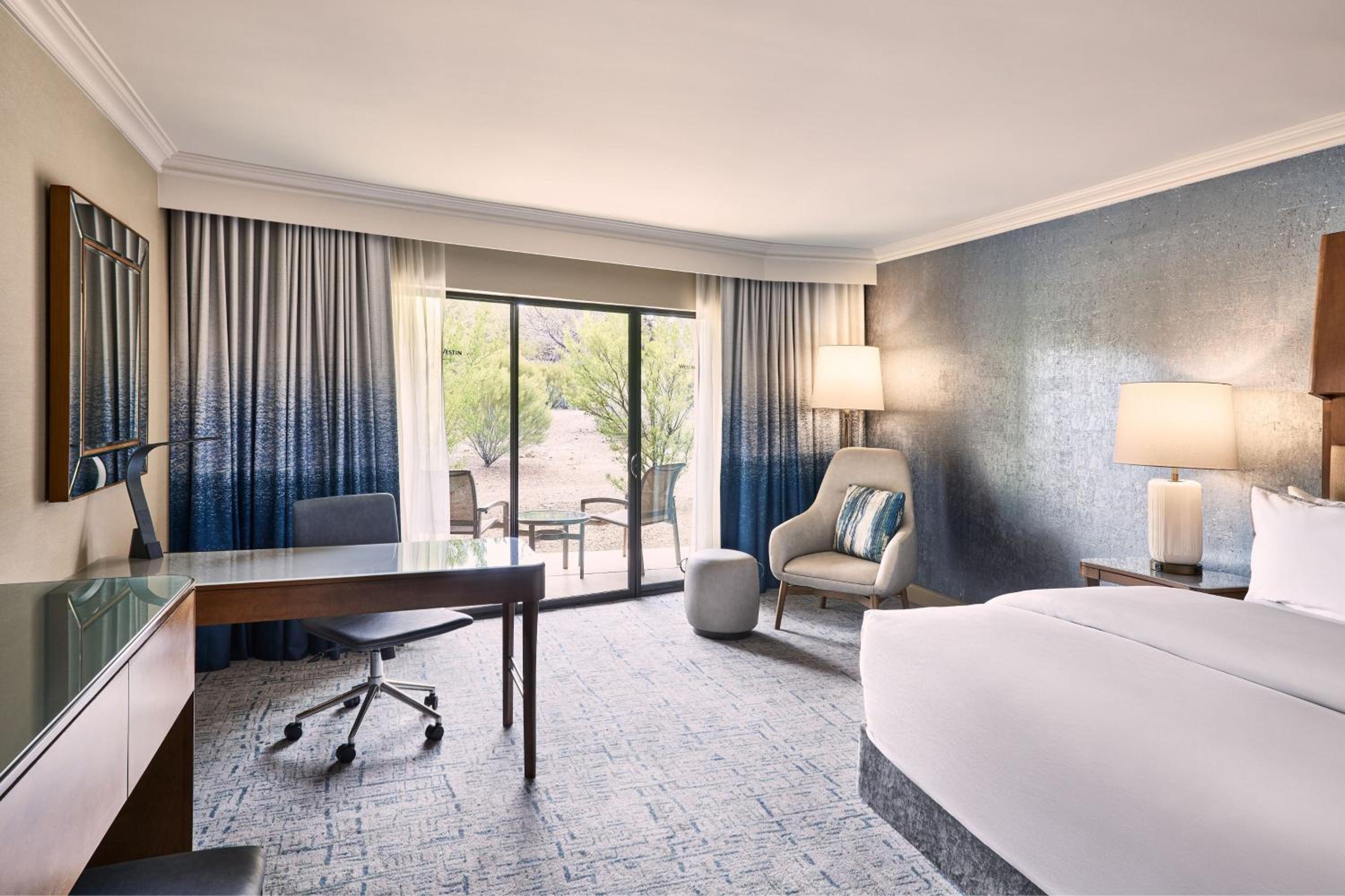 Guest room, 1 King, Balcony - Photo 7