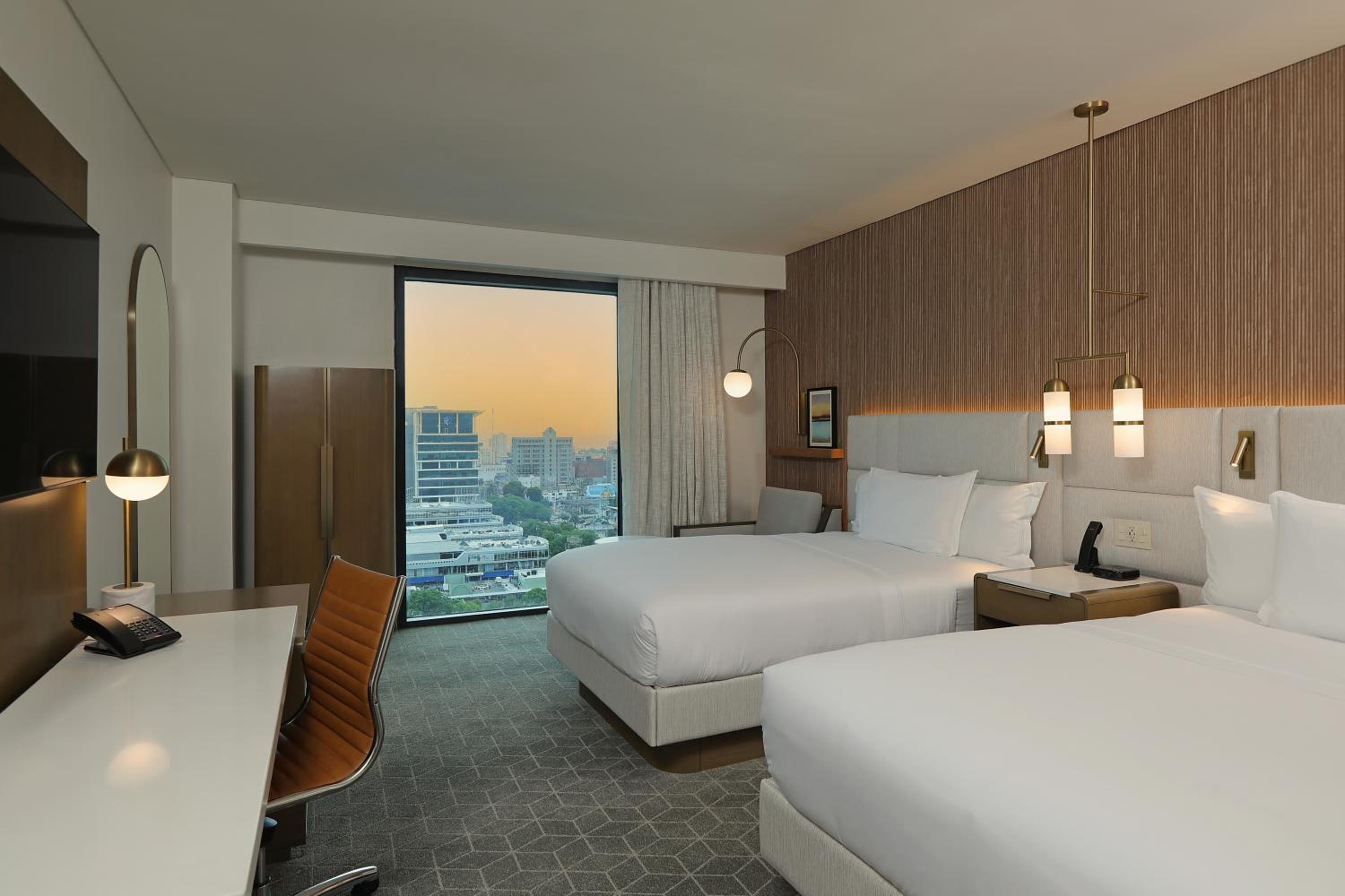 Standard Double Room with Two Double Beds and City View photo 2