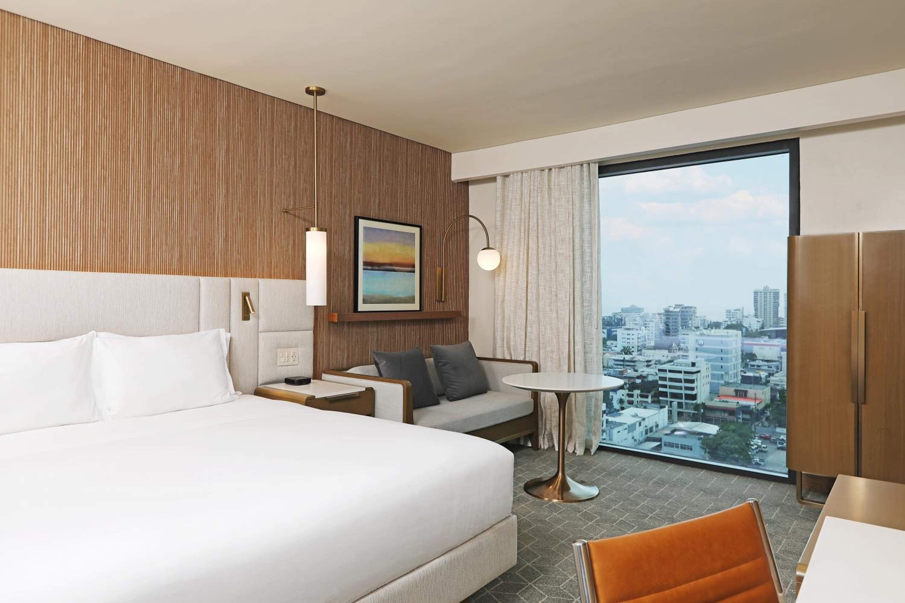 Standard King Room photo 2