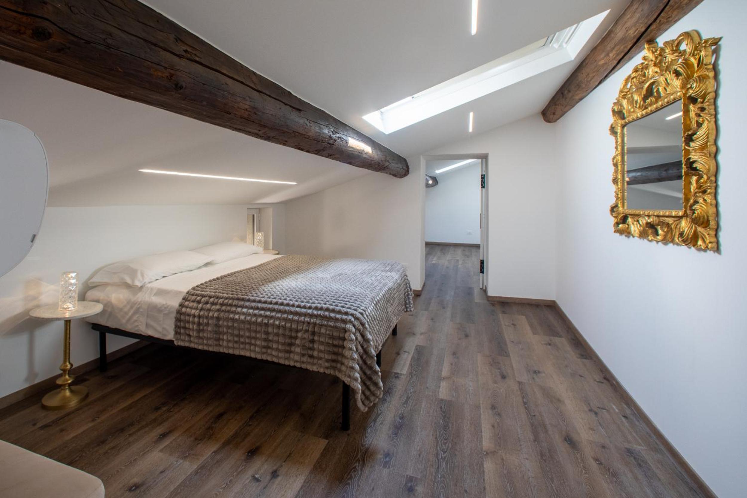 Apartment - Split Level
