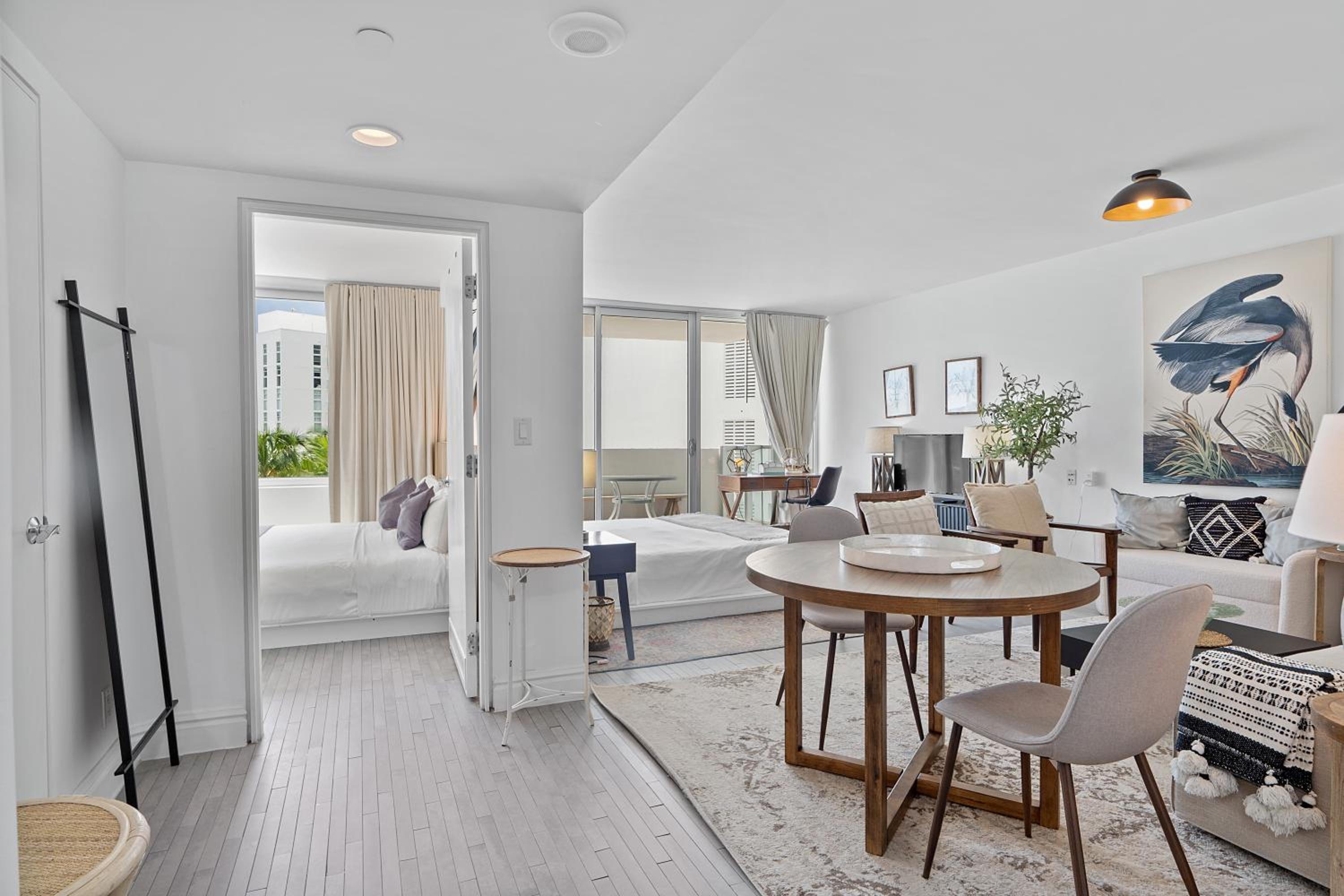 Deluxe King Suite