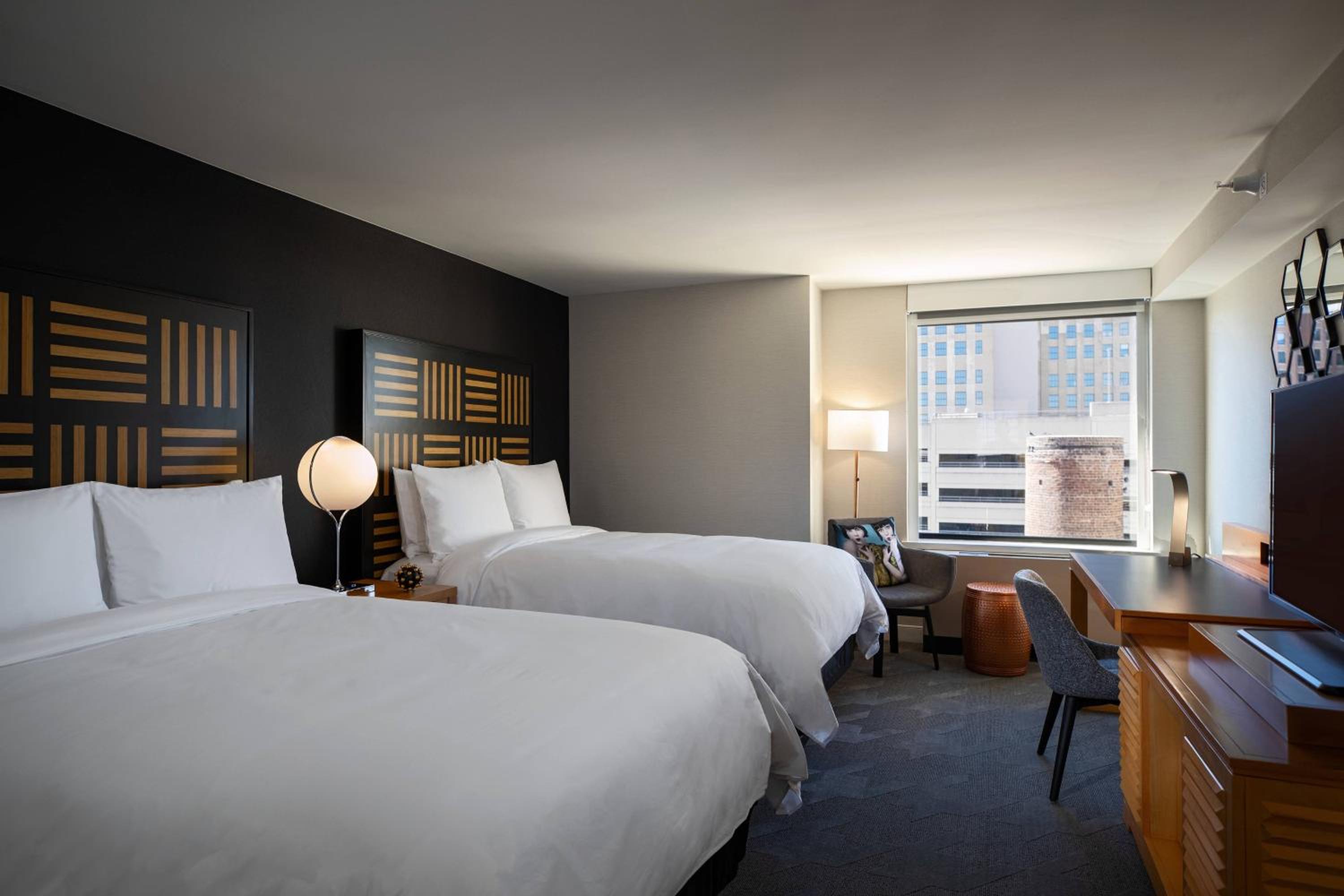 Two Double Beds with Club Lounge Access  - Photo 4