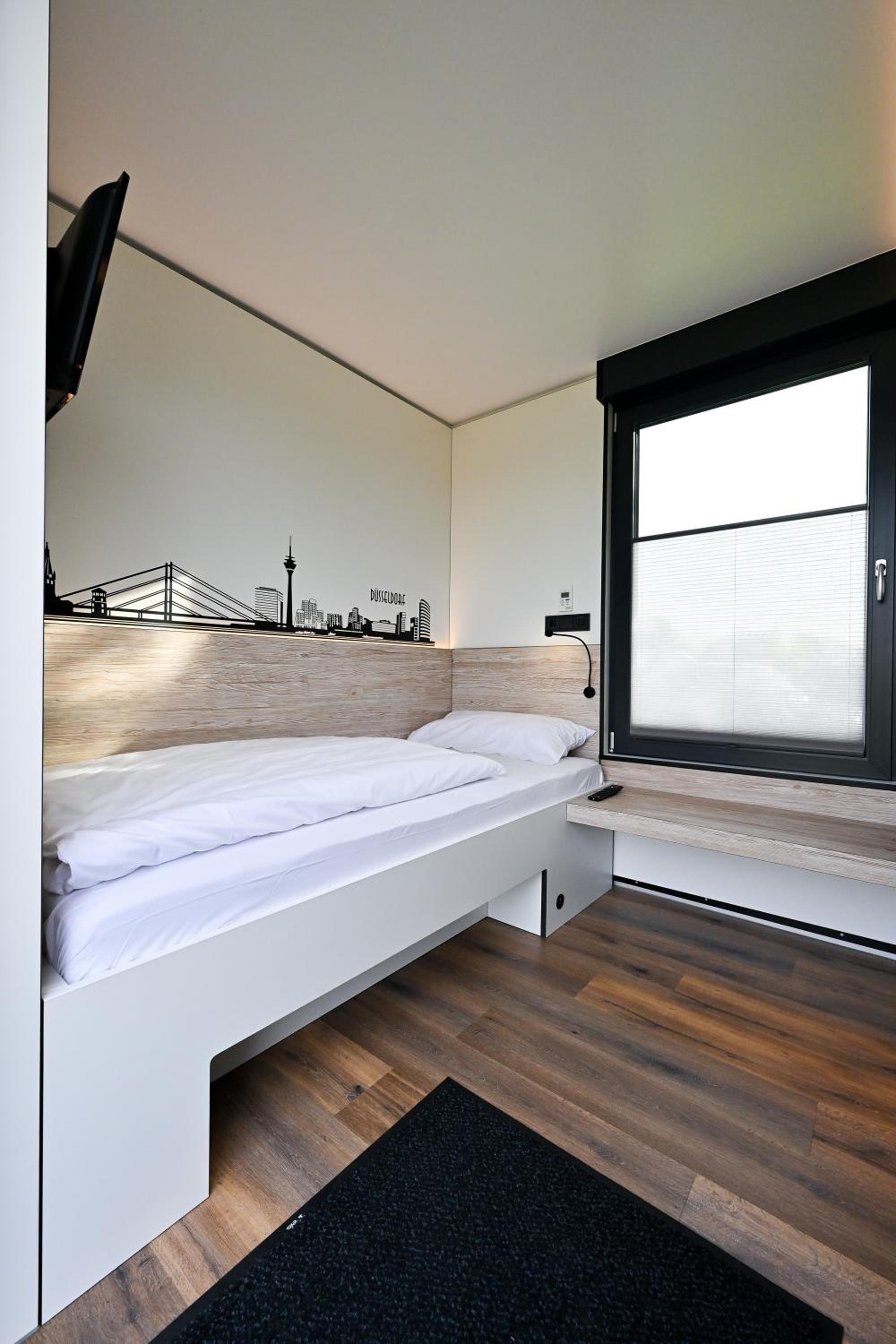 Single Room with Private Bathroom photo 1