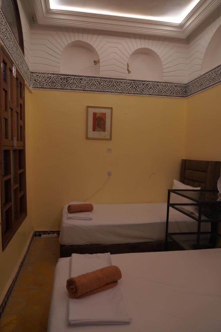 Single Bed in Mixed Dormitory Room