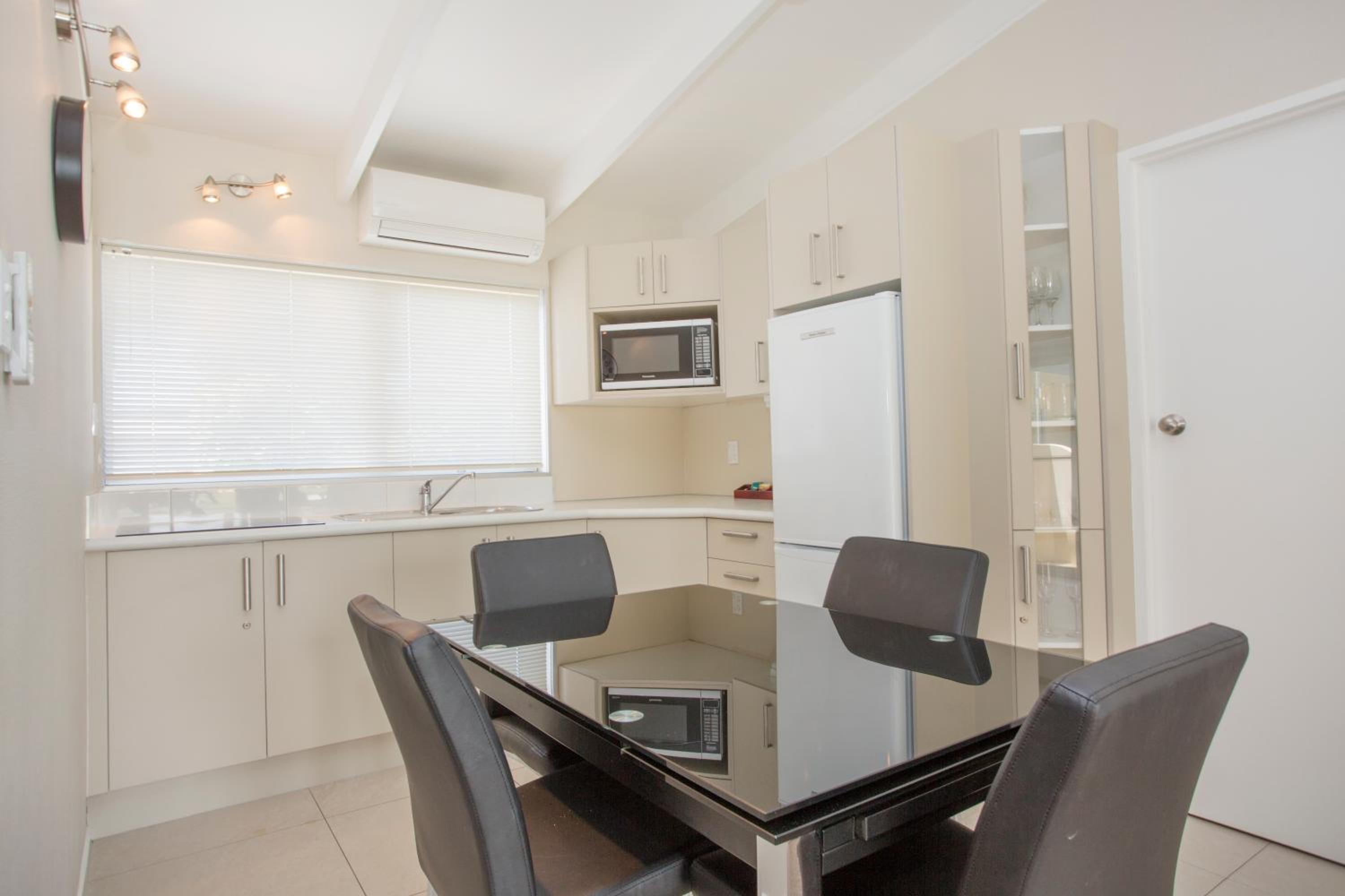Family Two Bedroom Apartment 2 (sleeps 6) - Photo 7