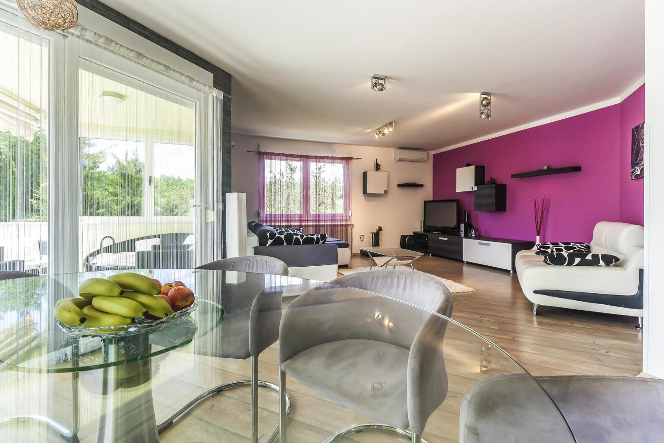 Villa photo 1