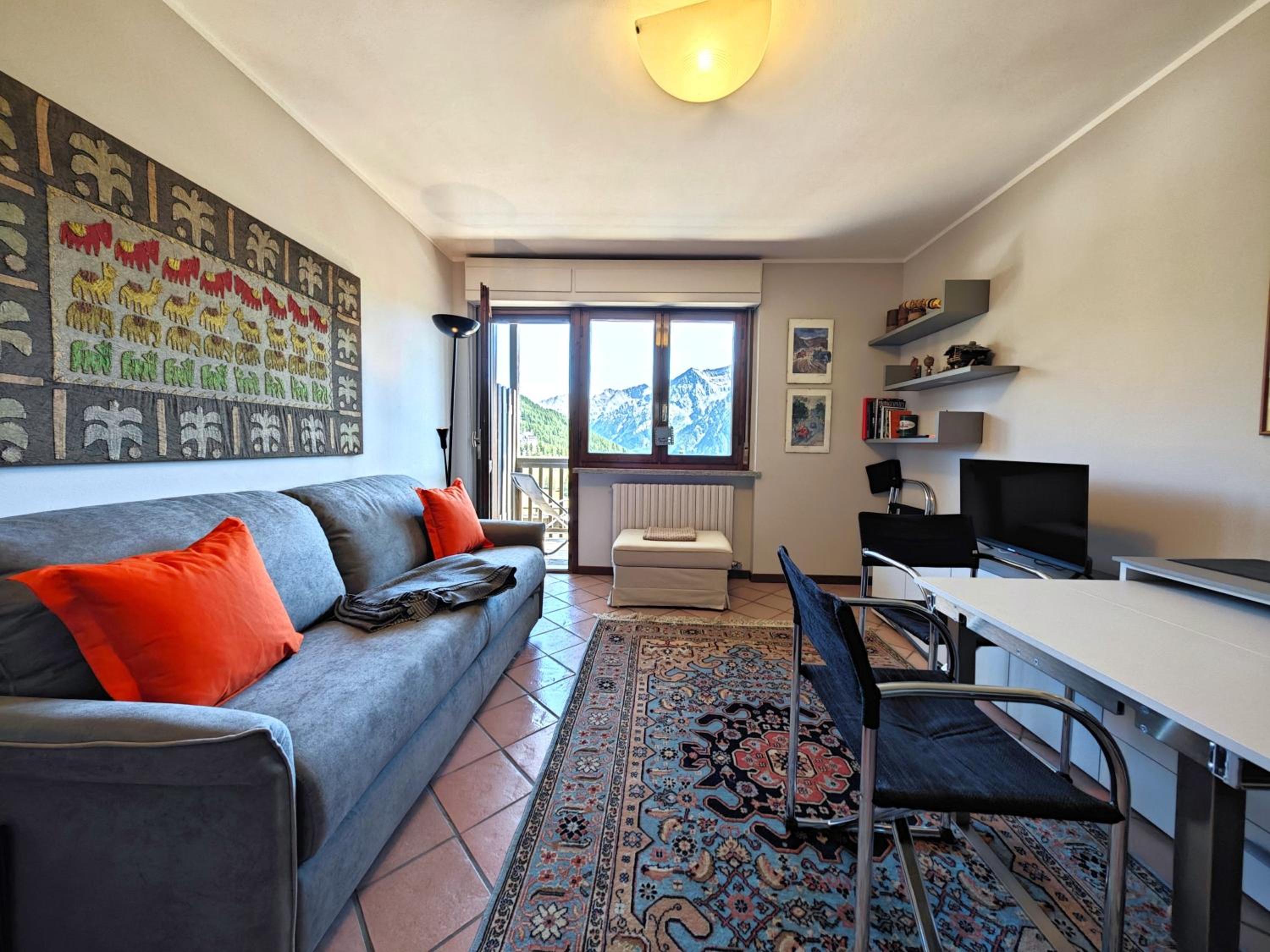 Studio Apartment with Balcony