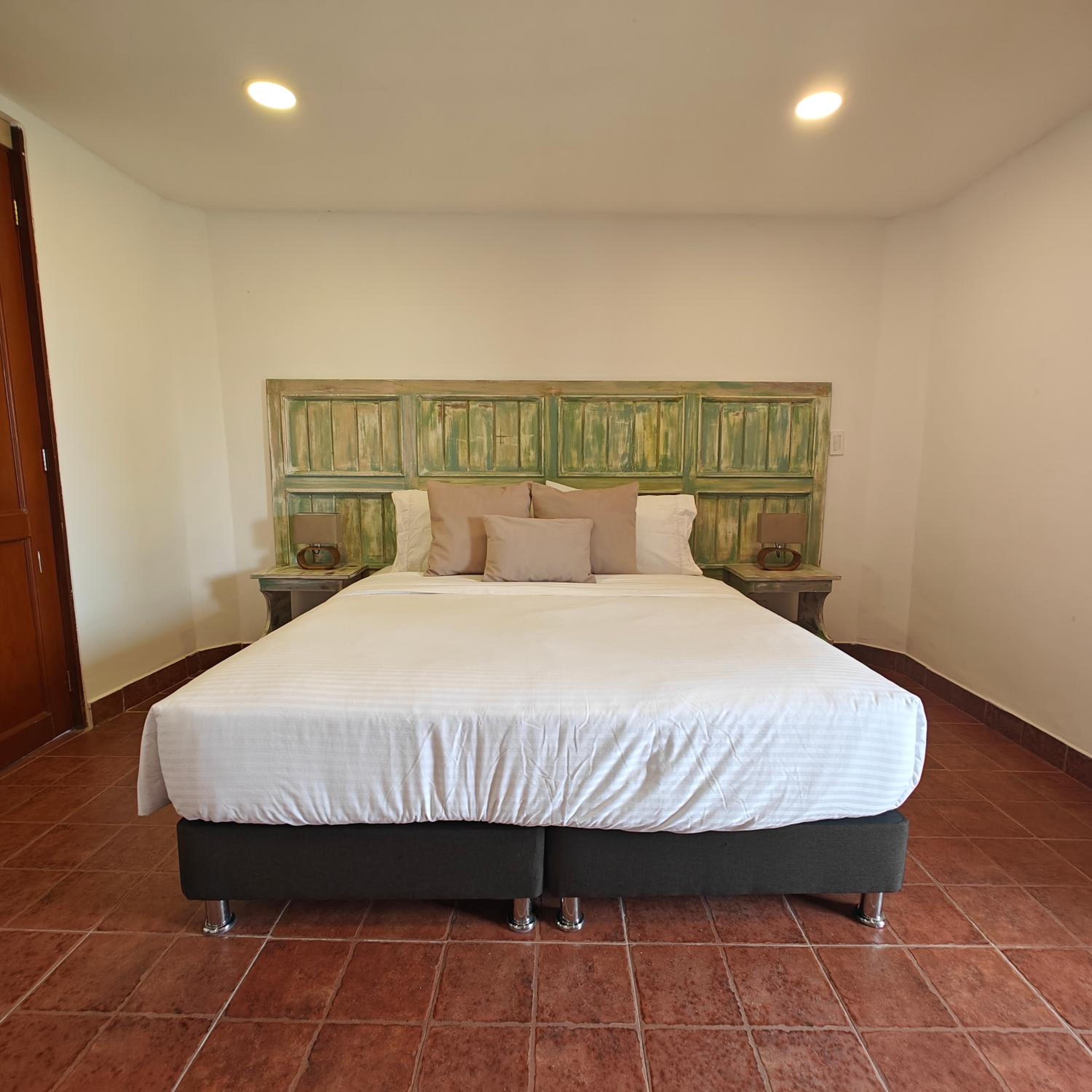 Deluxe Queen Room photo 3