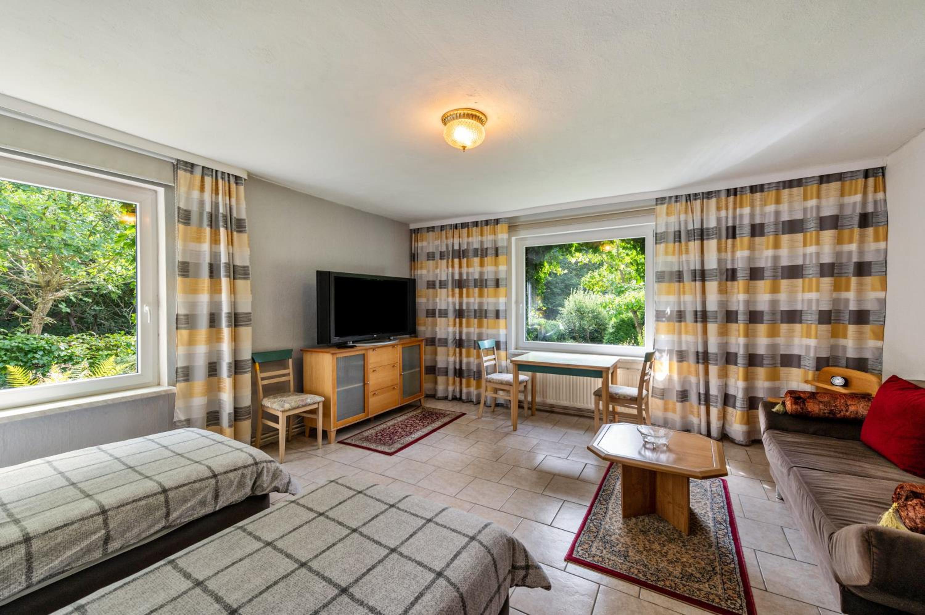 One-Bedroom Apartment with Garden View photo 1