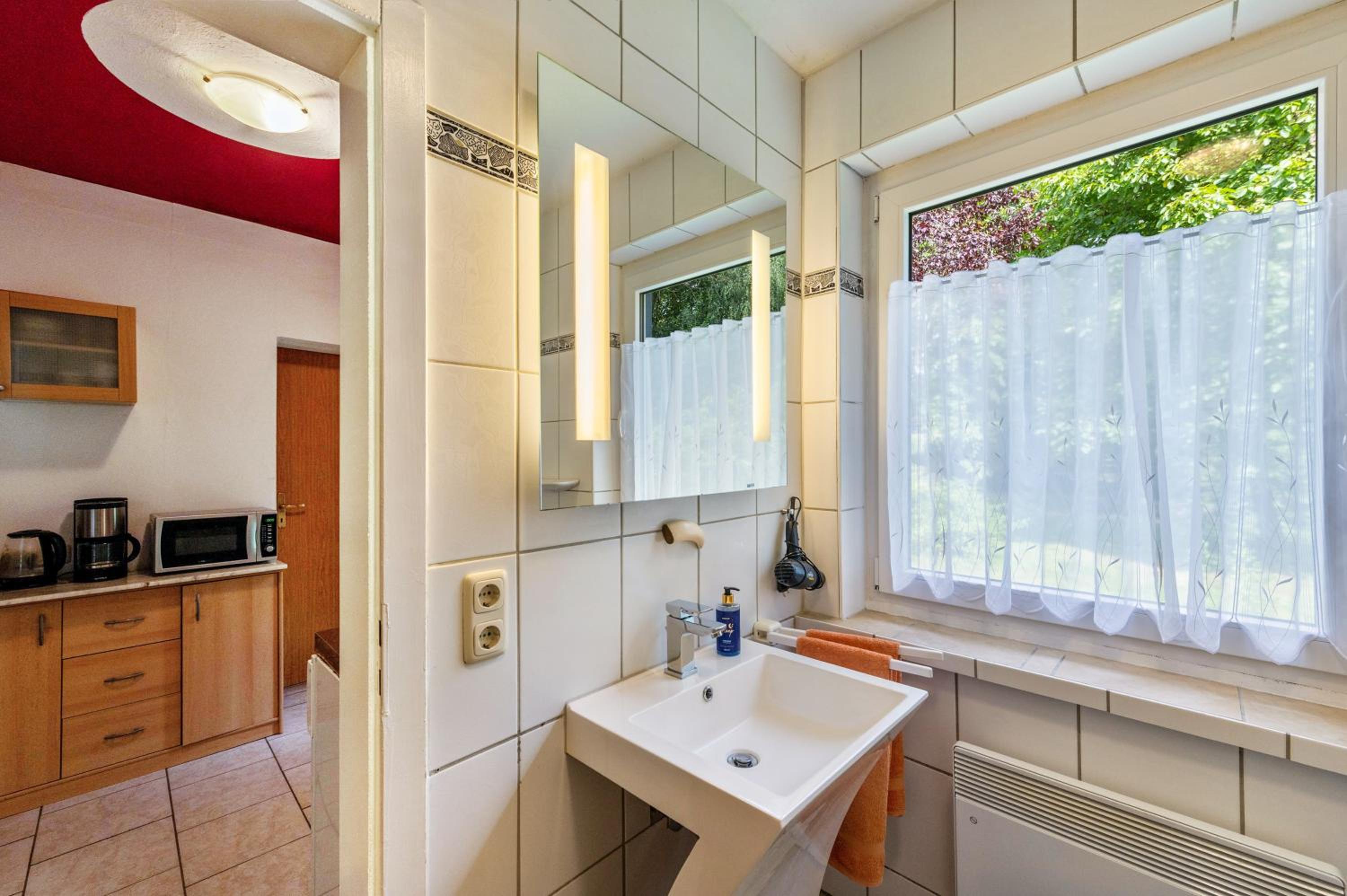 One-Bedroom Apartment with Garden View photo 3