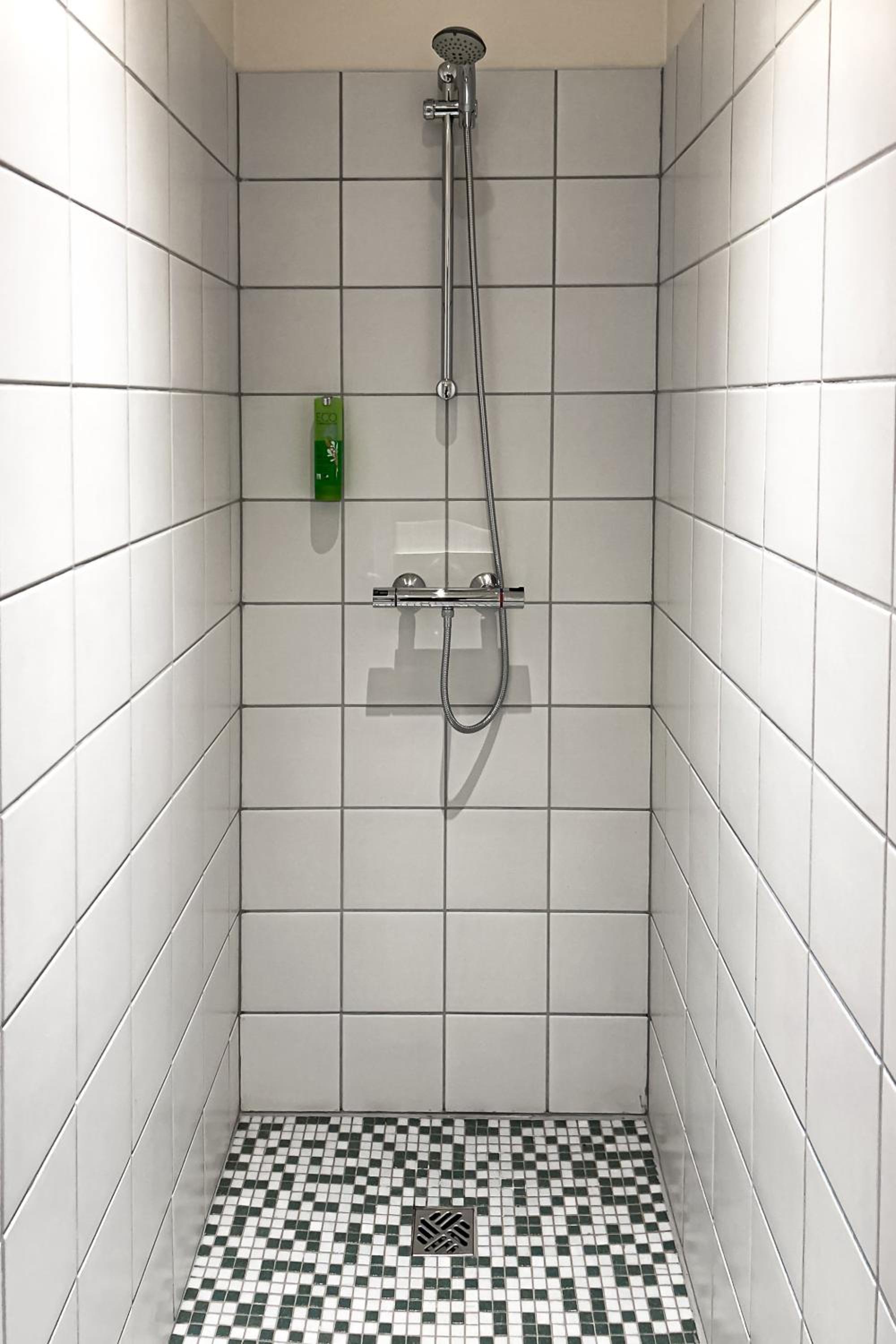 Single Room With Private Bathroom photo 3