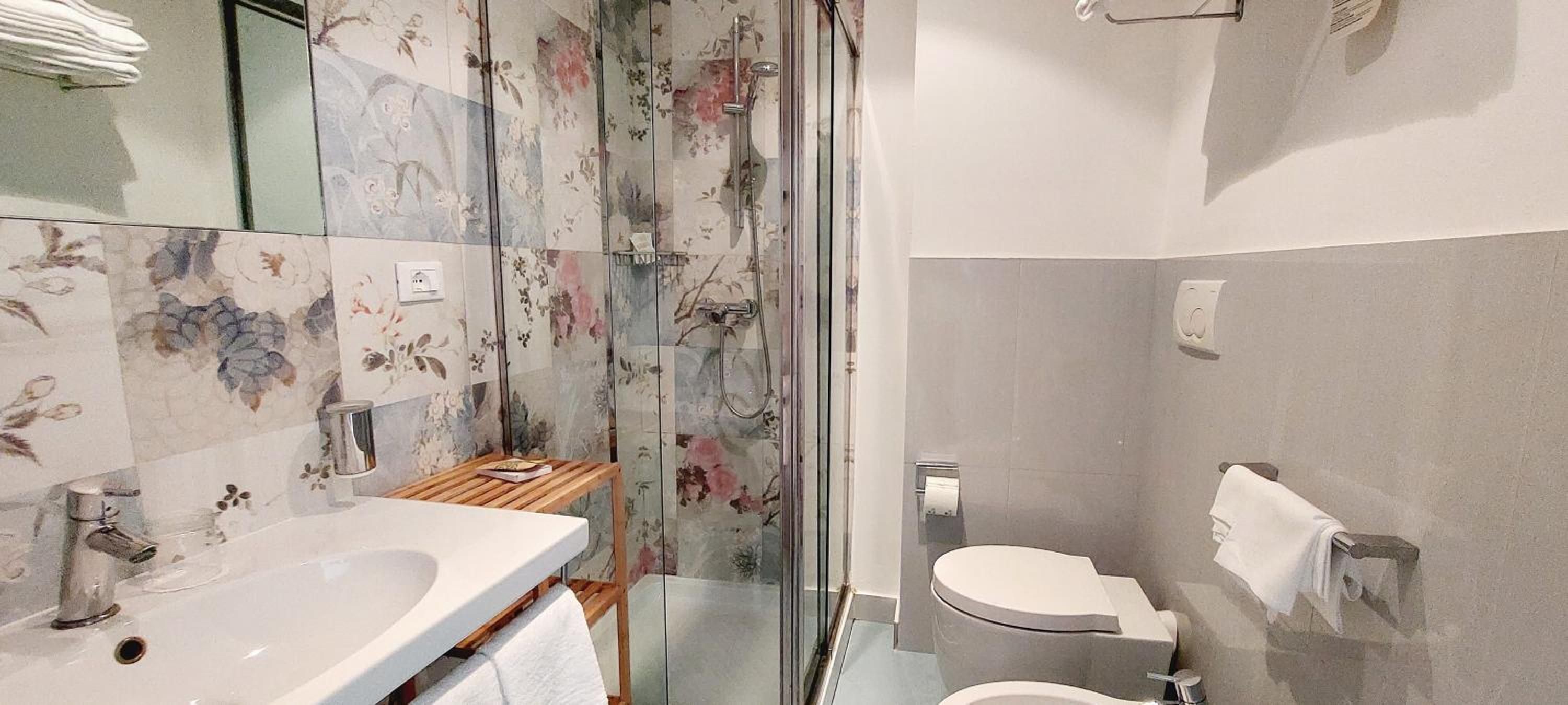 Classic Triple Room - Photo 8