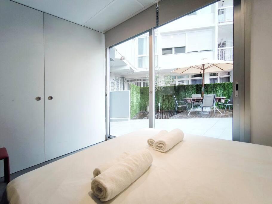 Apartamento de Dos Habitaciones con Terraza