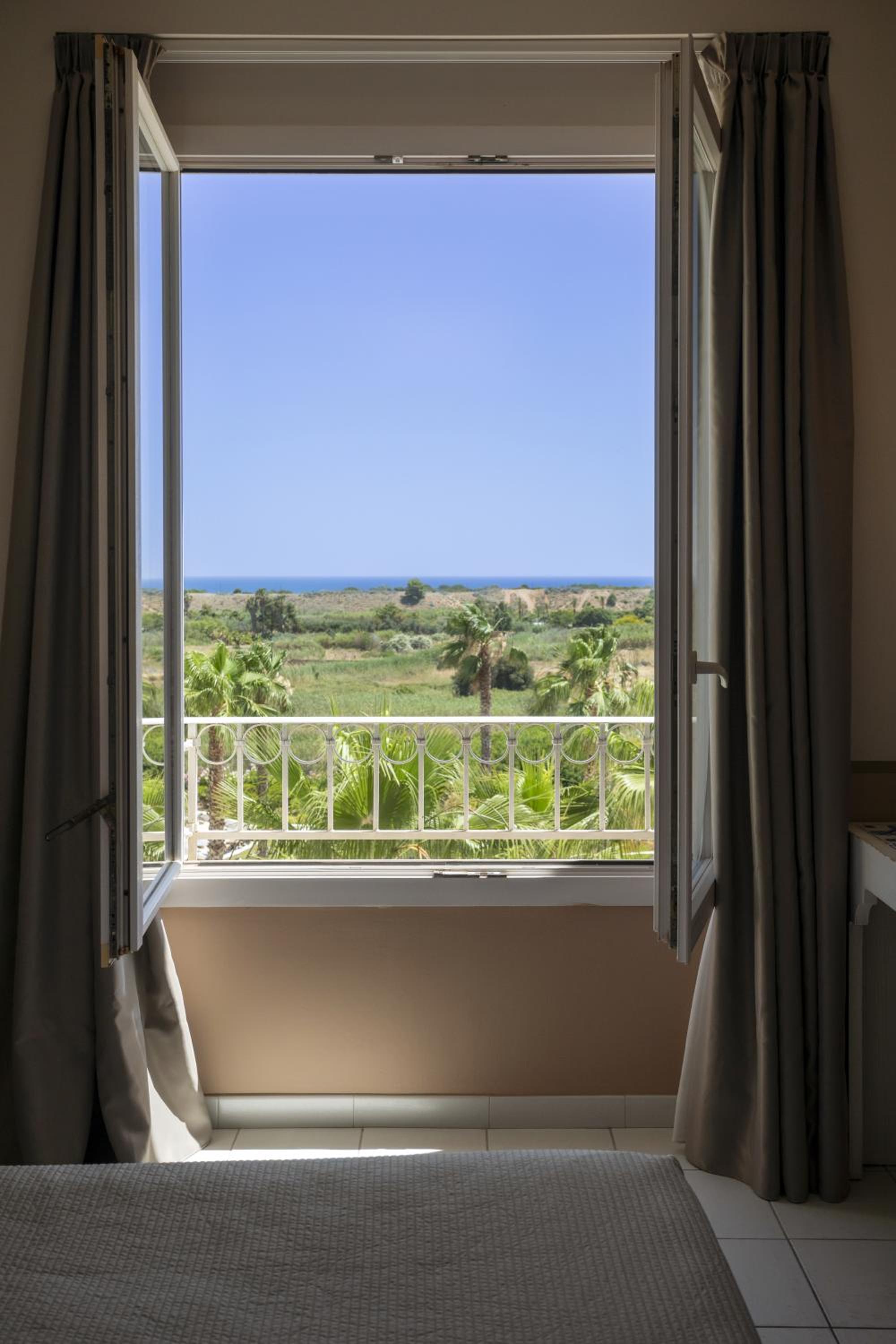 Standard Room with Sea View  - Photo 3