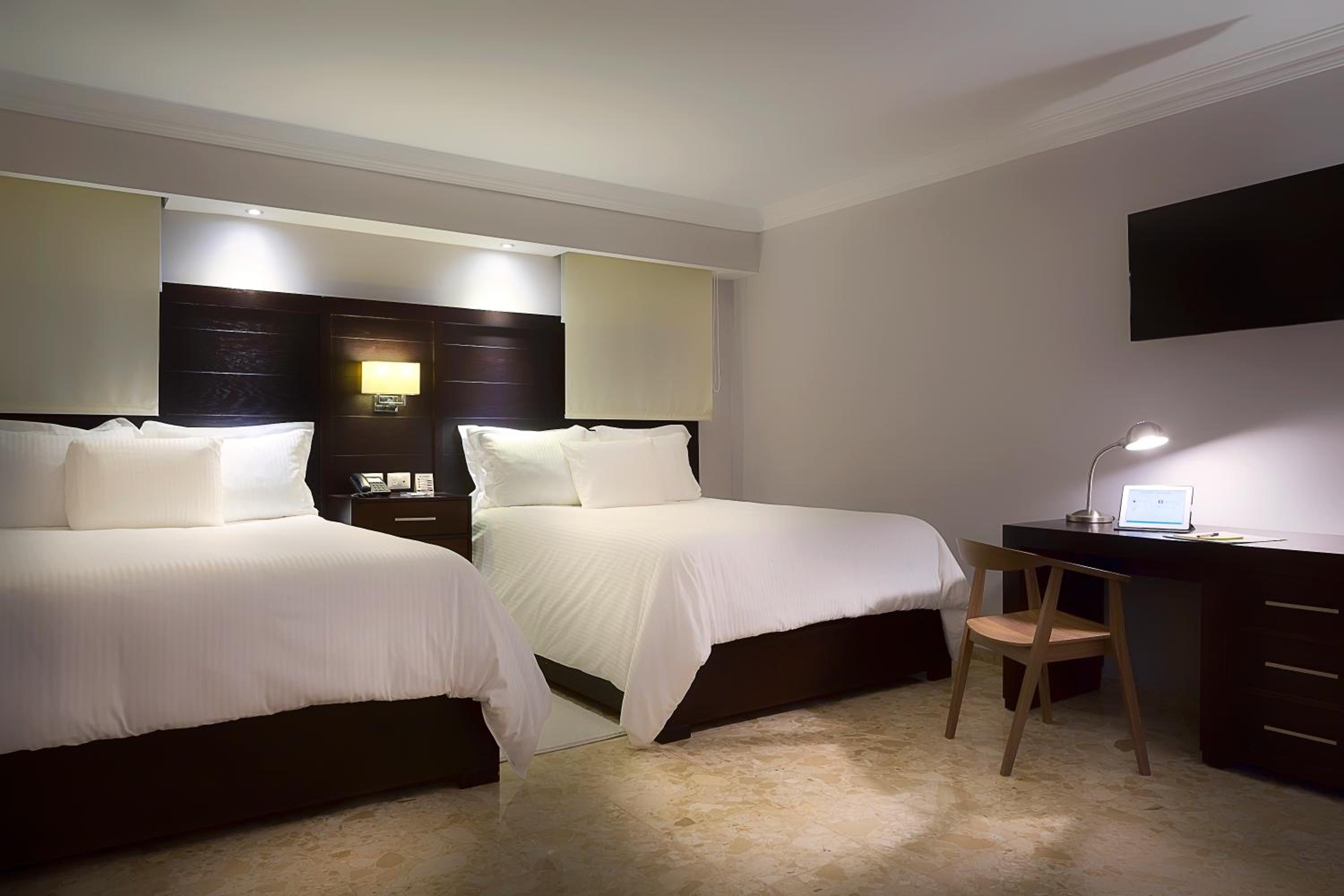Executive Master Suite photo 3