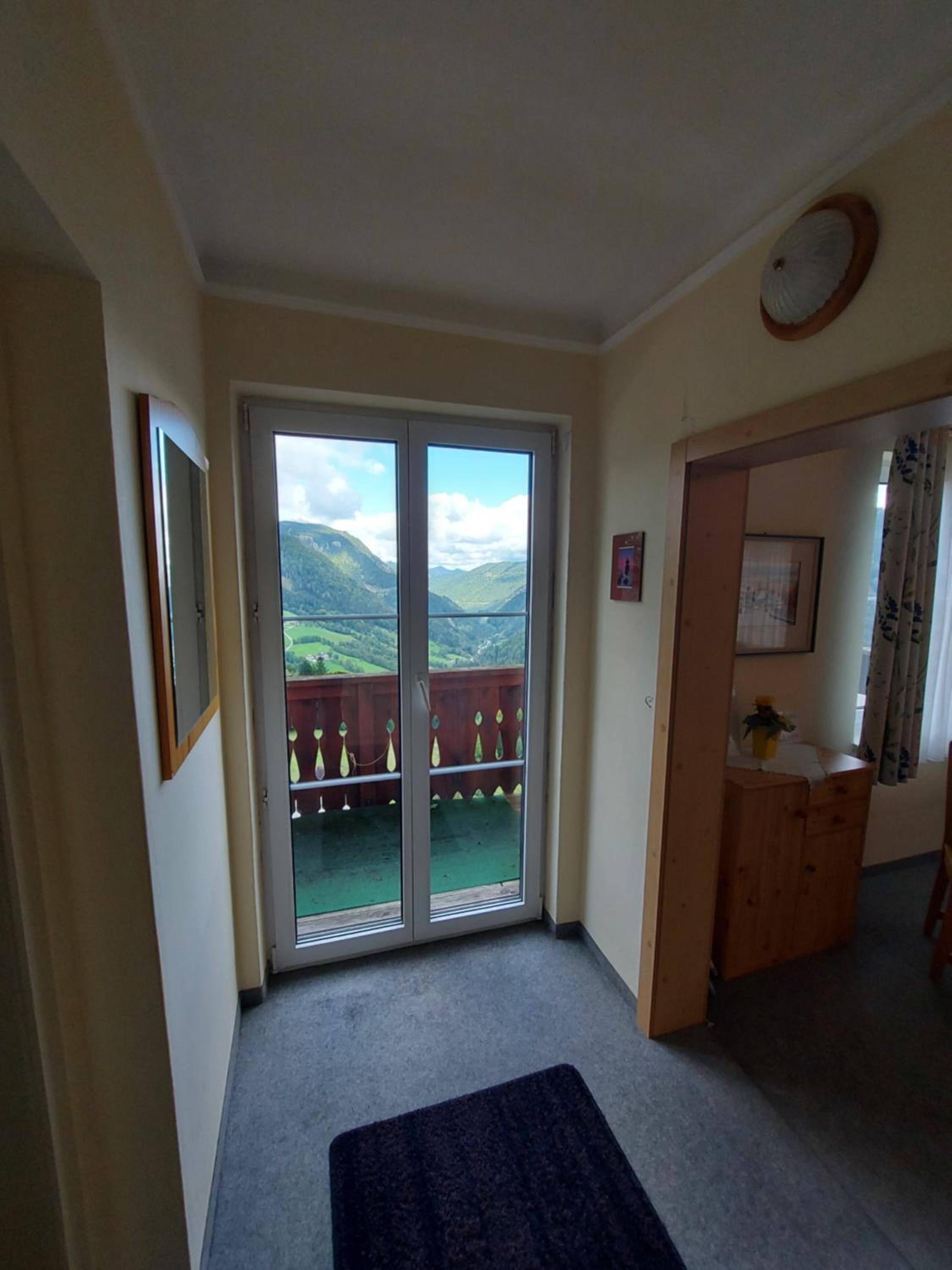 One-Bedroom Apartment with Balcony photo 2
