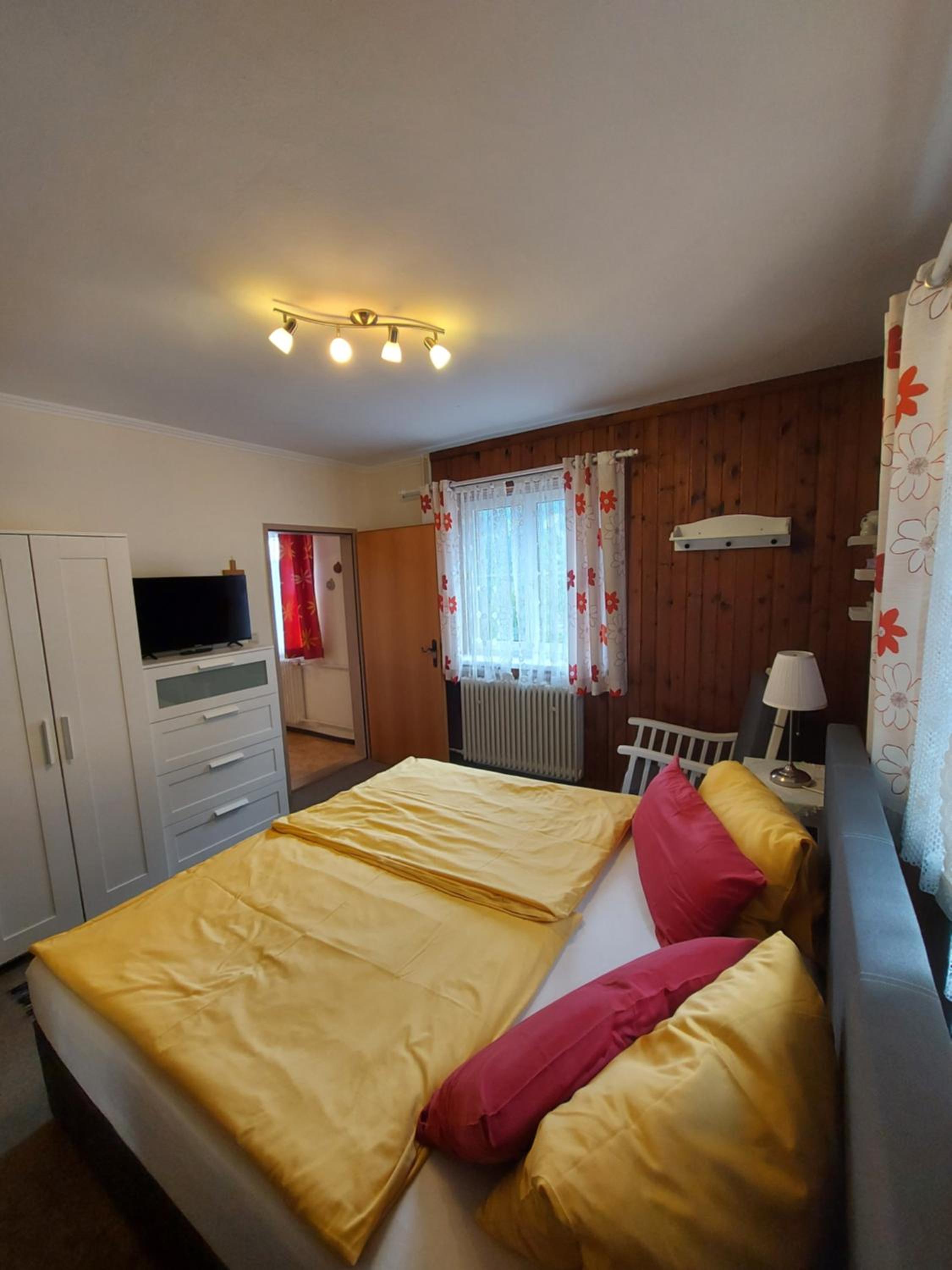 One-Bedroom Apartment photo 2
