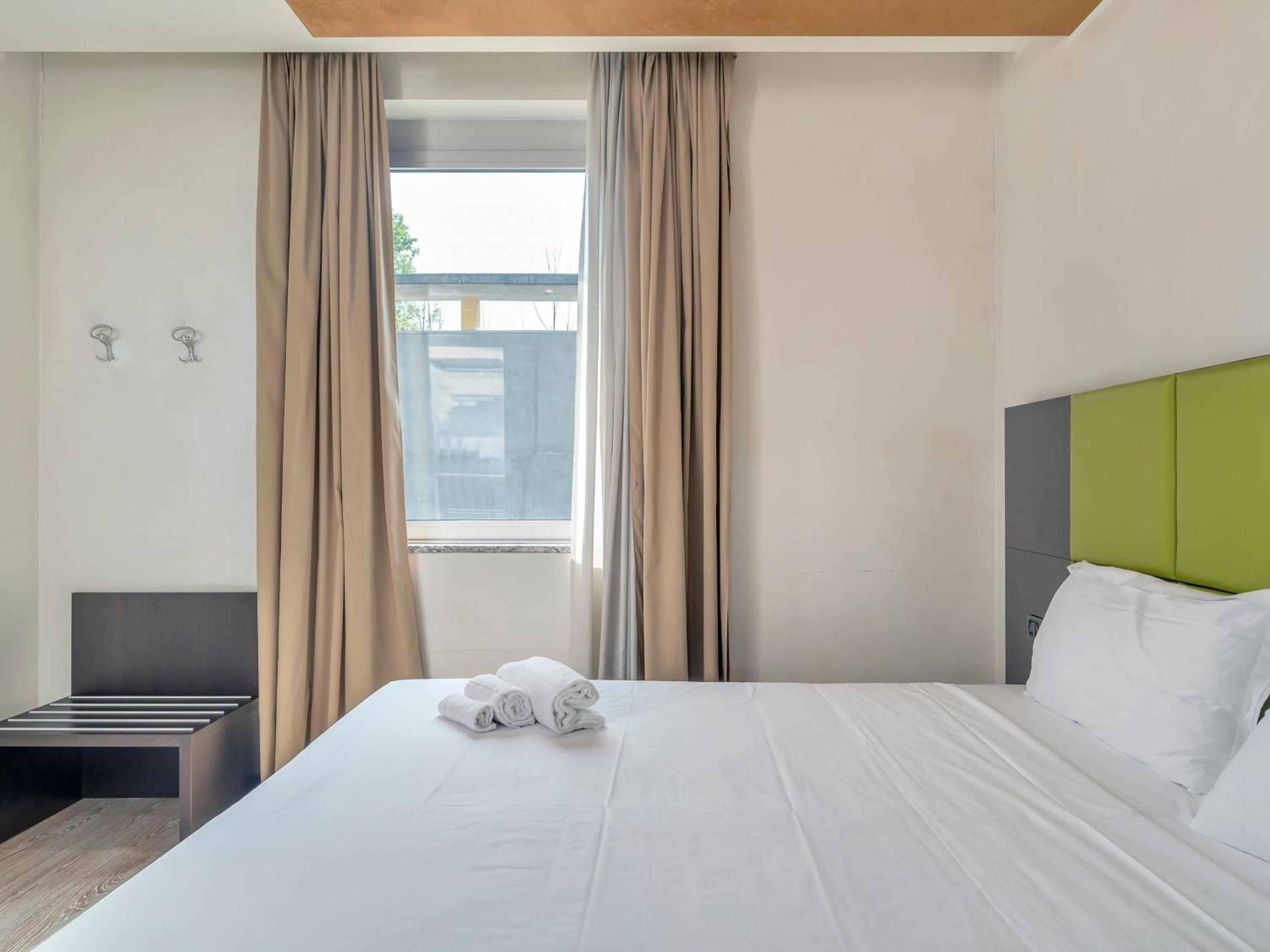 Standard Double Room - Photo 3