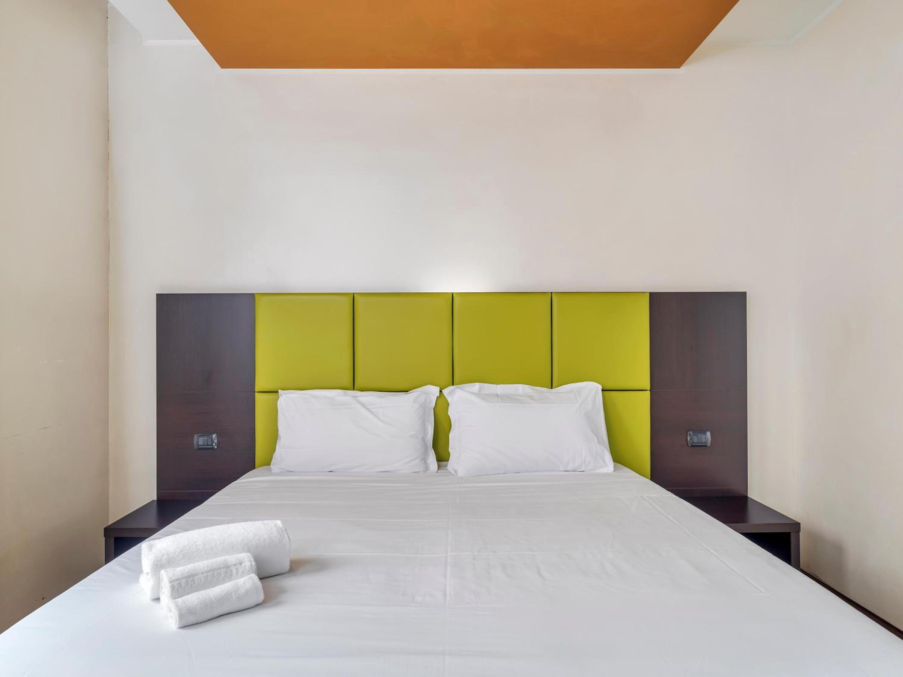 Standard Double Room - Photo 2