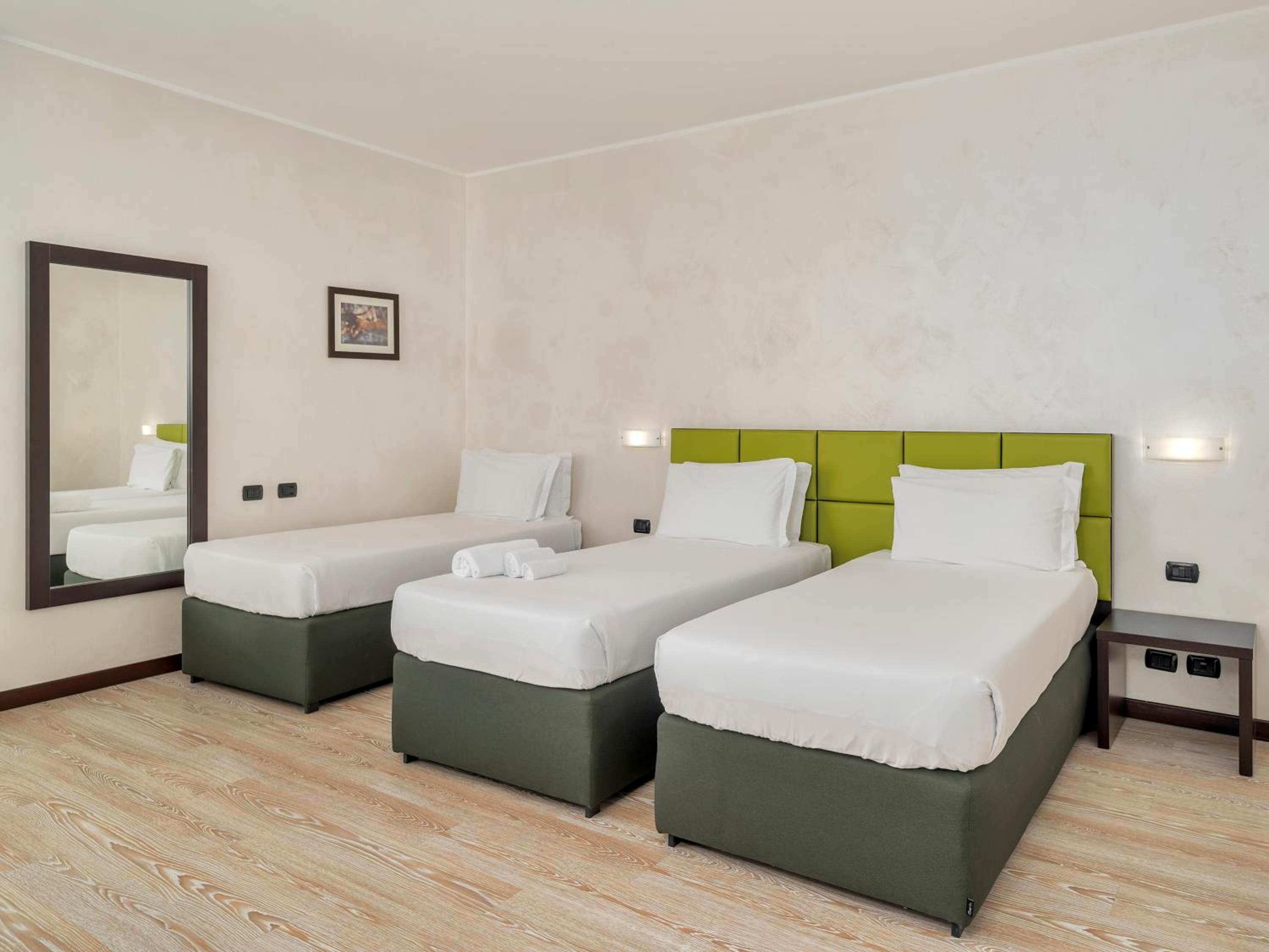 Superior Triple Room - Photo 1