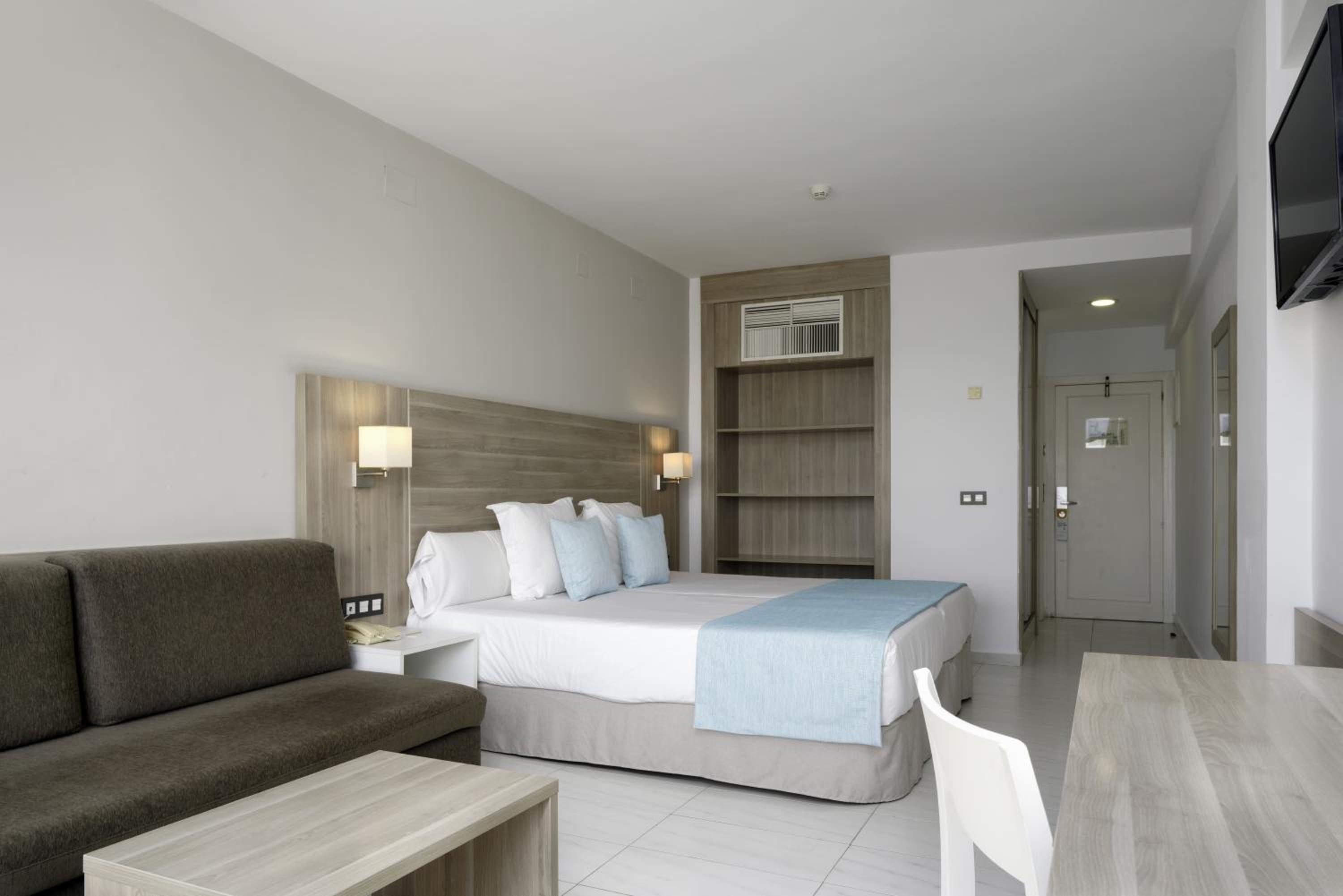 Double Sea View - Photo 1