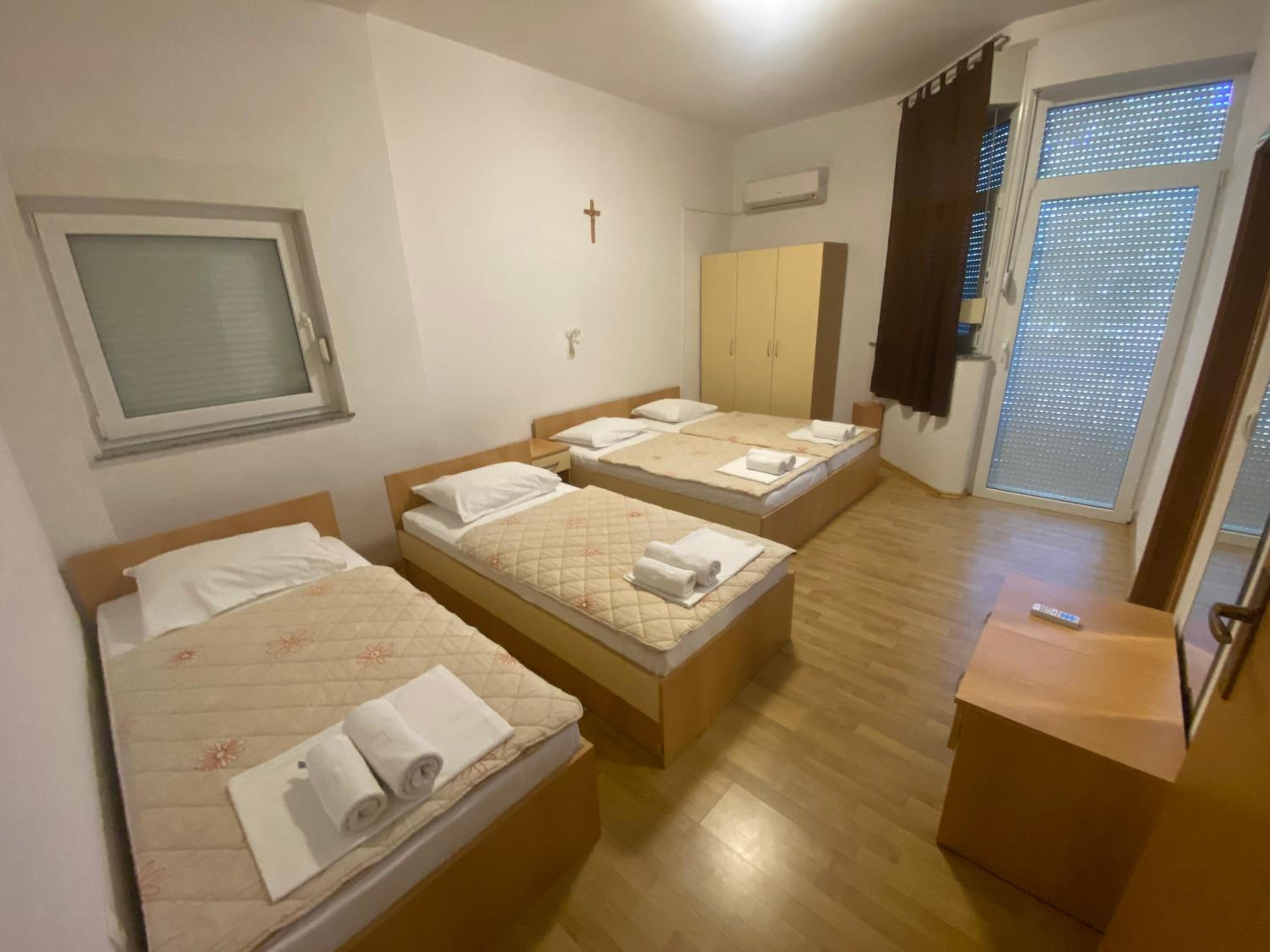Quadruple Room with Balcony photo 1