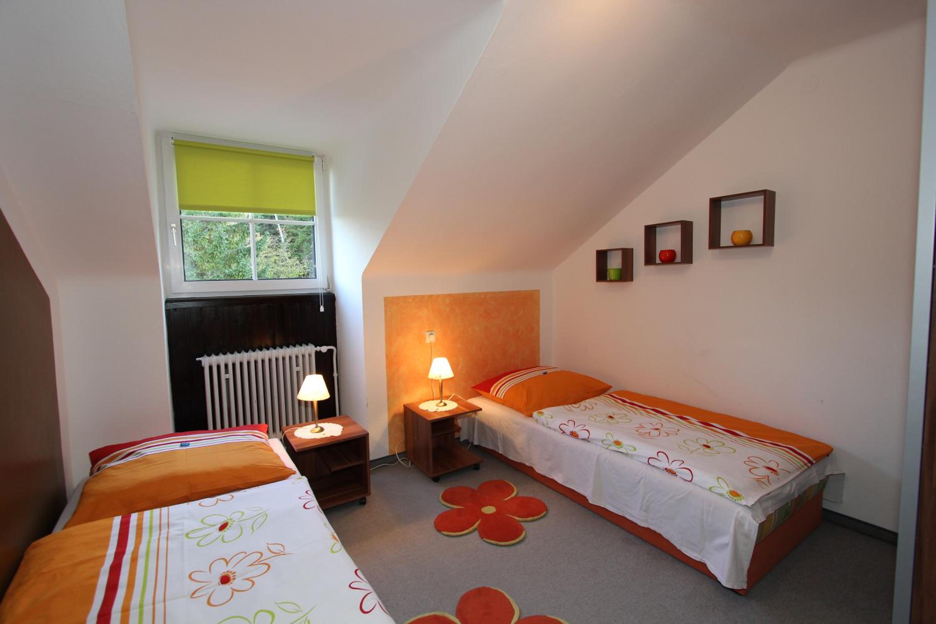 Two-Bedroom Apartment with Garden View photo 2