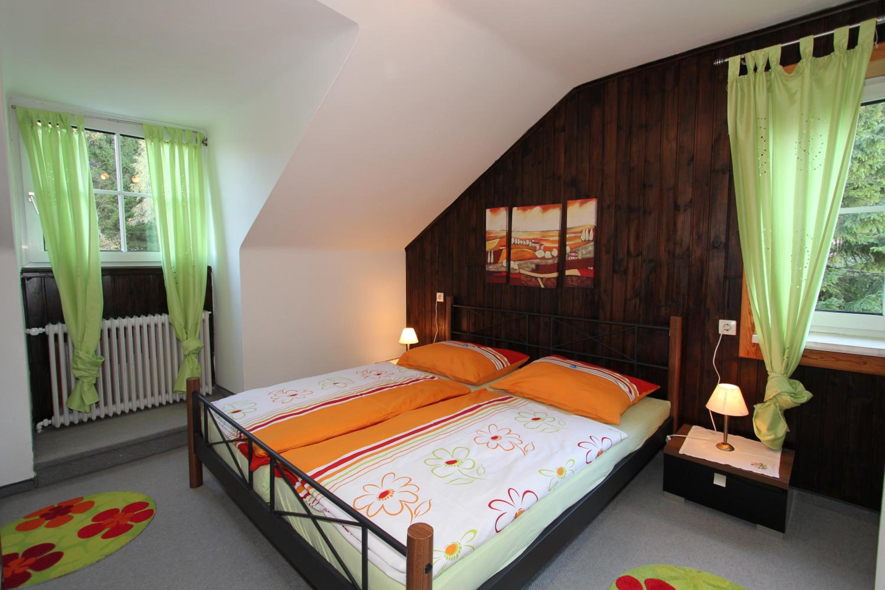 Two-Bedroom Apartment with Garden View photo 3