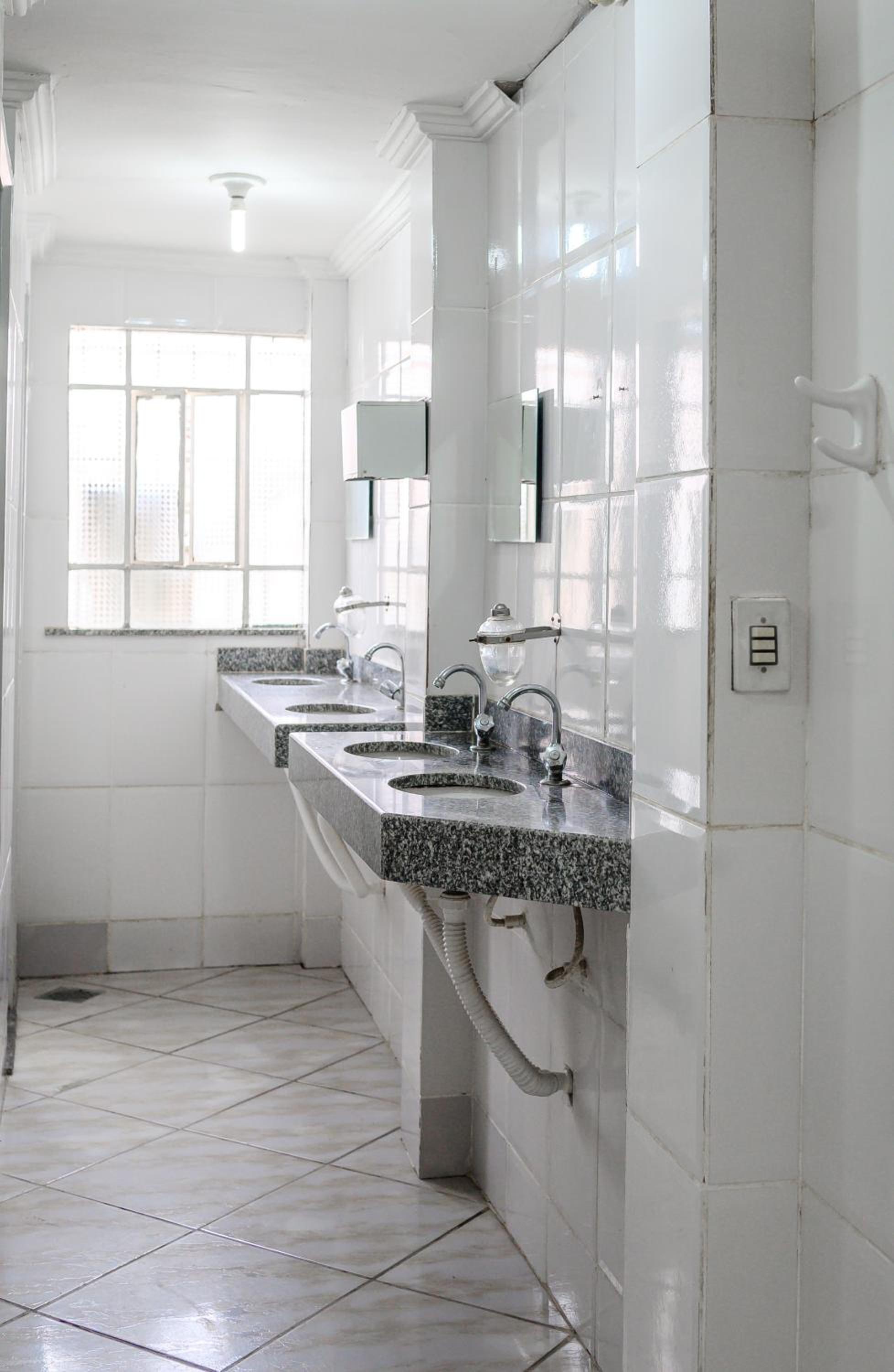 Single Room with Shared Bathroom photo 2
