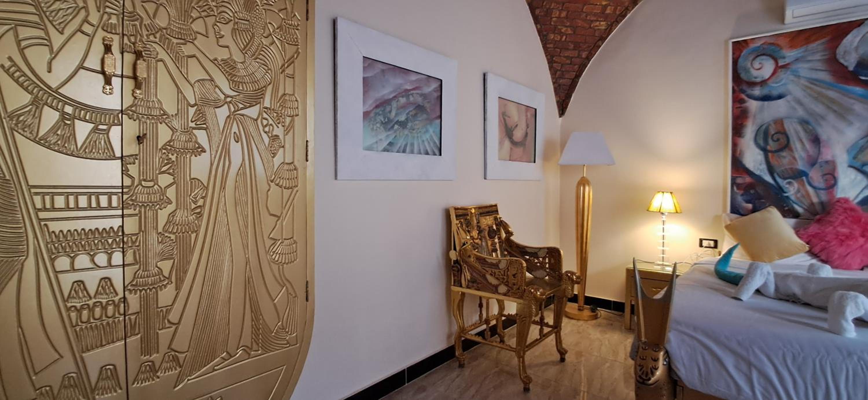 Deluxe King Room photo 2