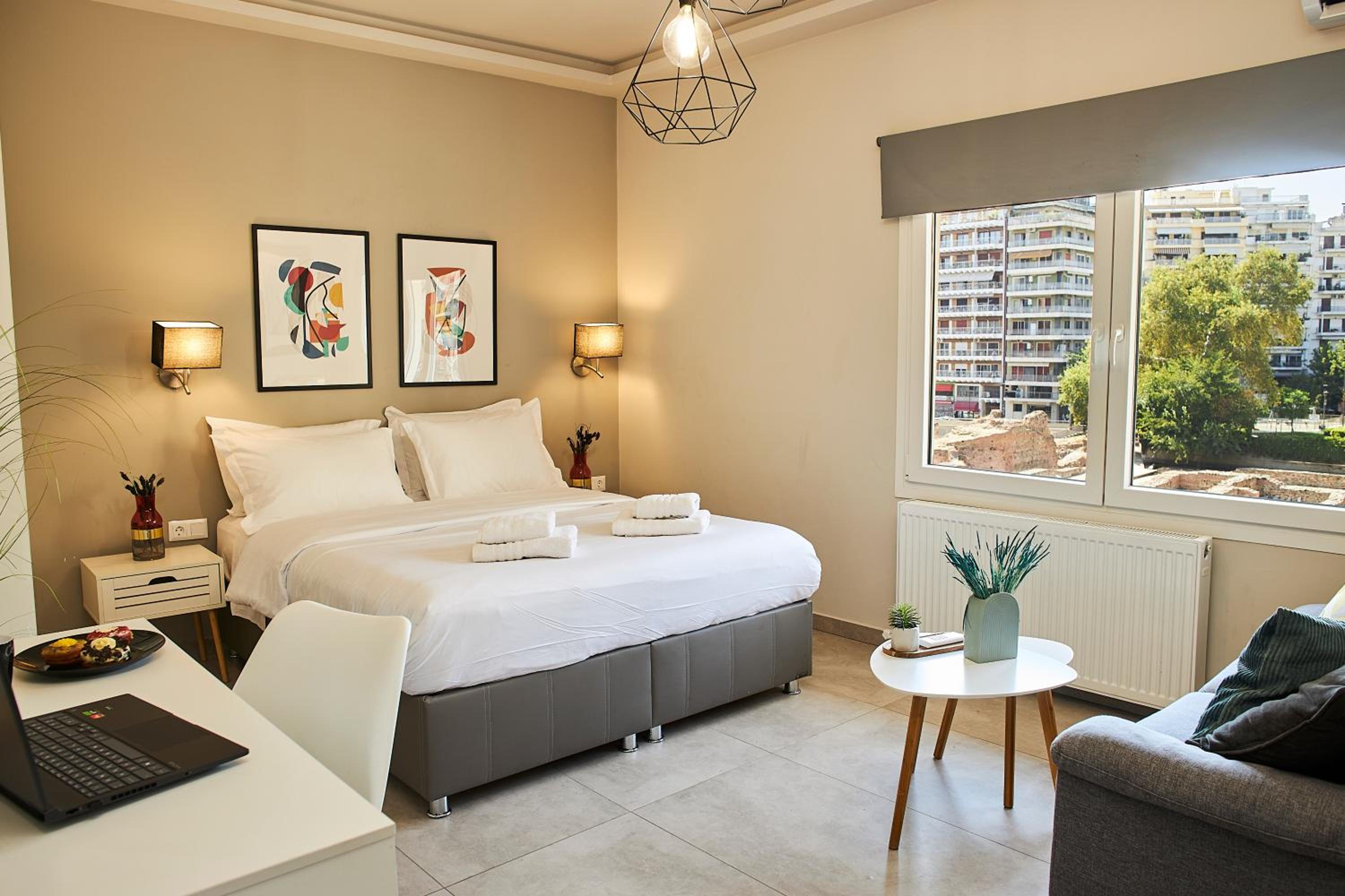 Studio Apartment
