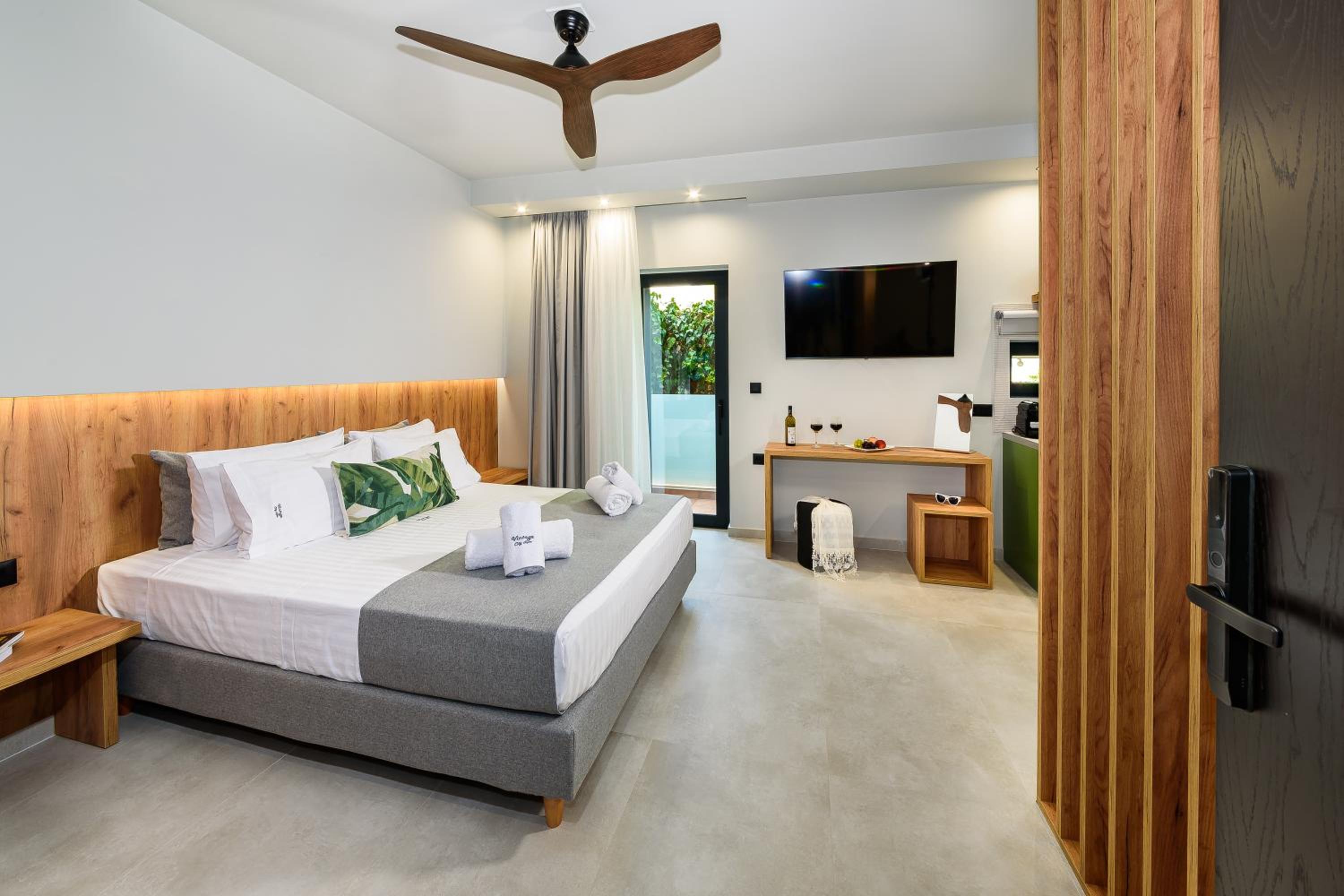Triple Room with Garden View