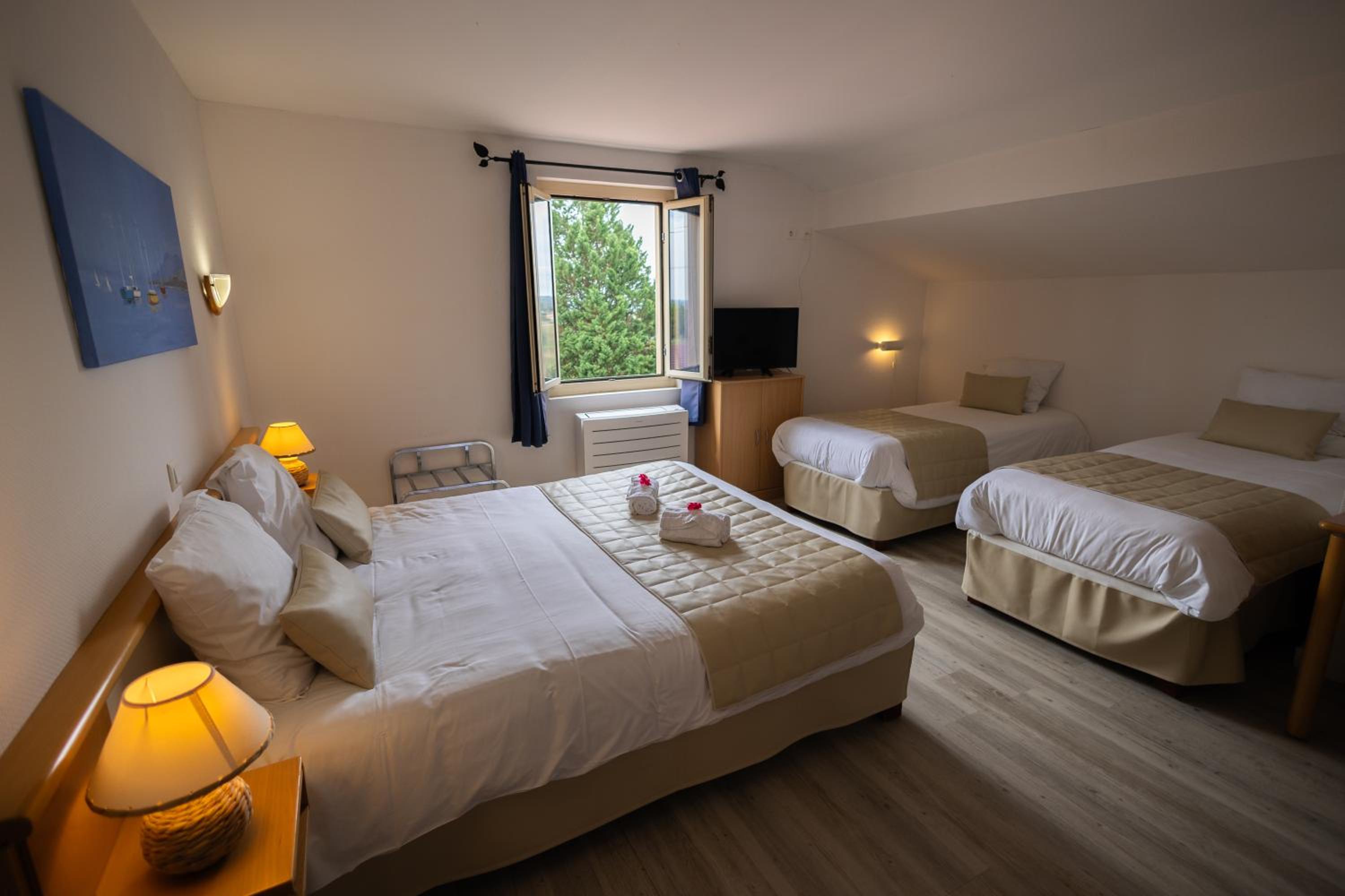 Triple Room