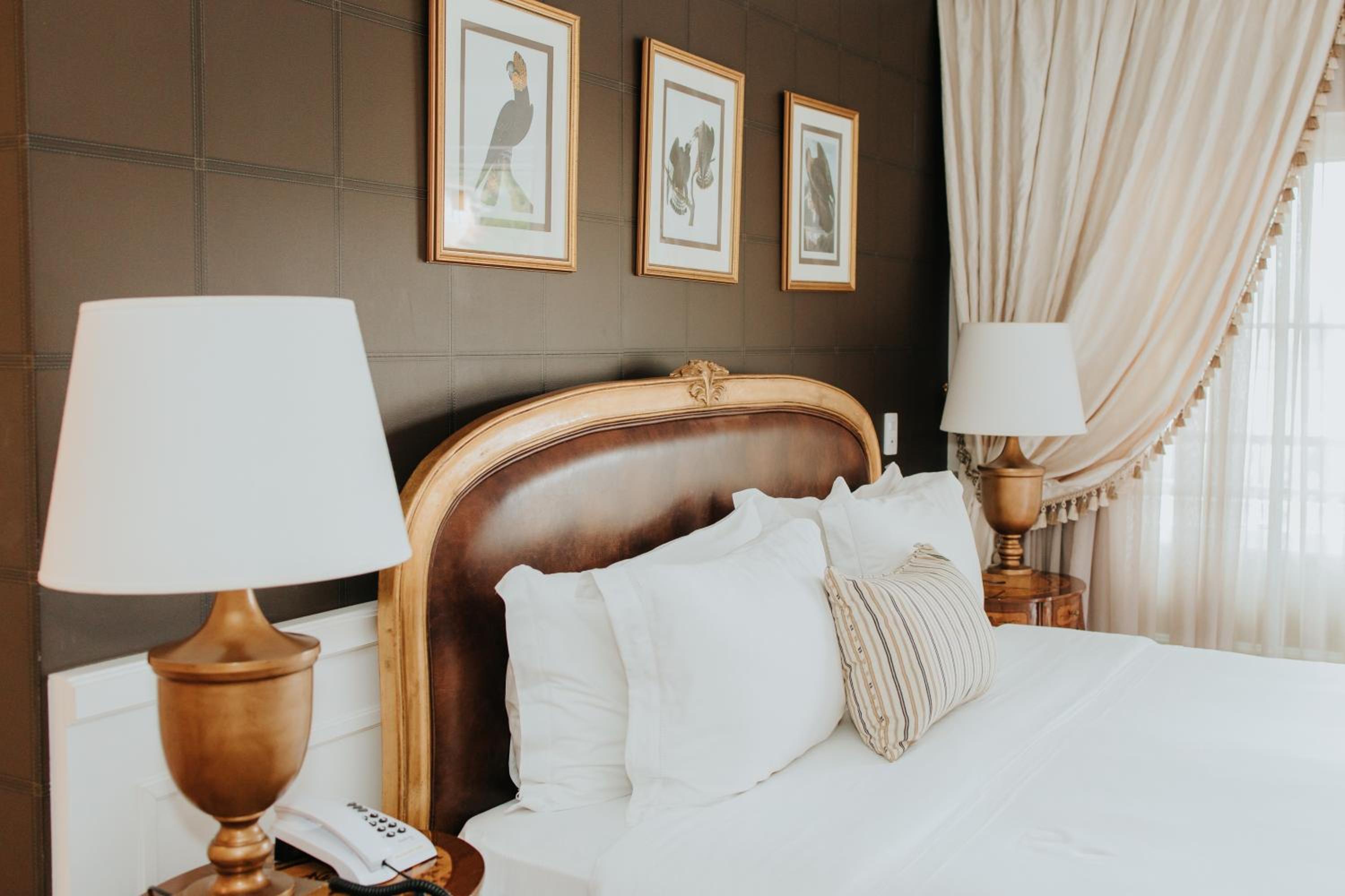 Deluxe King Room photo 2