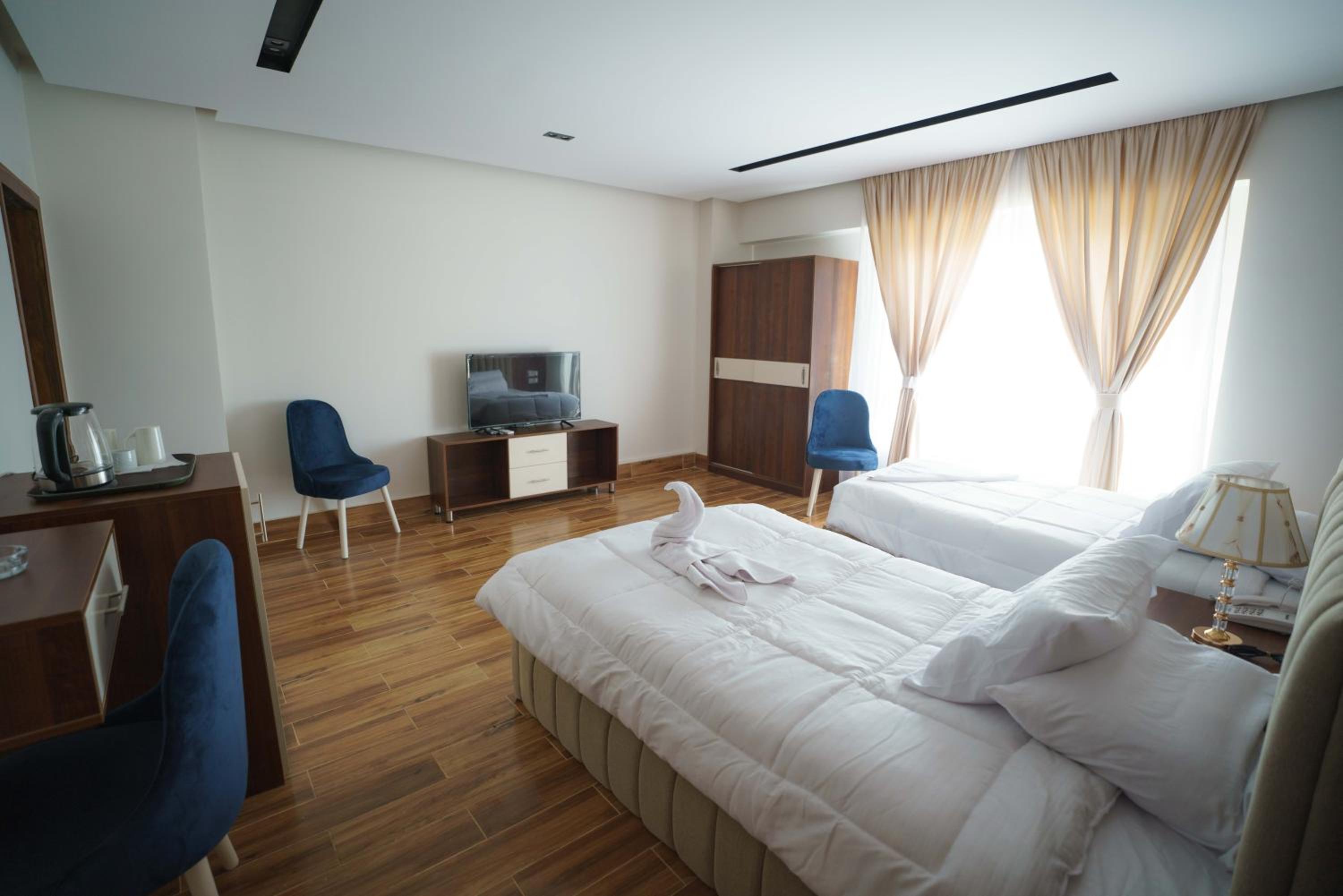 Triple Room with Mountain View