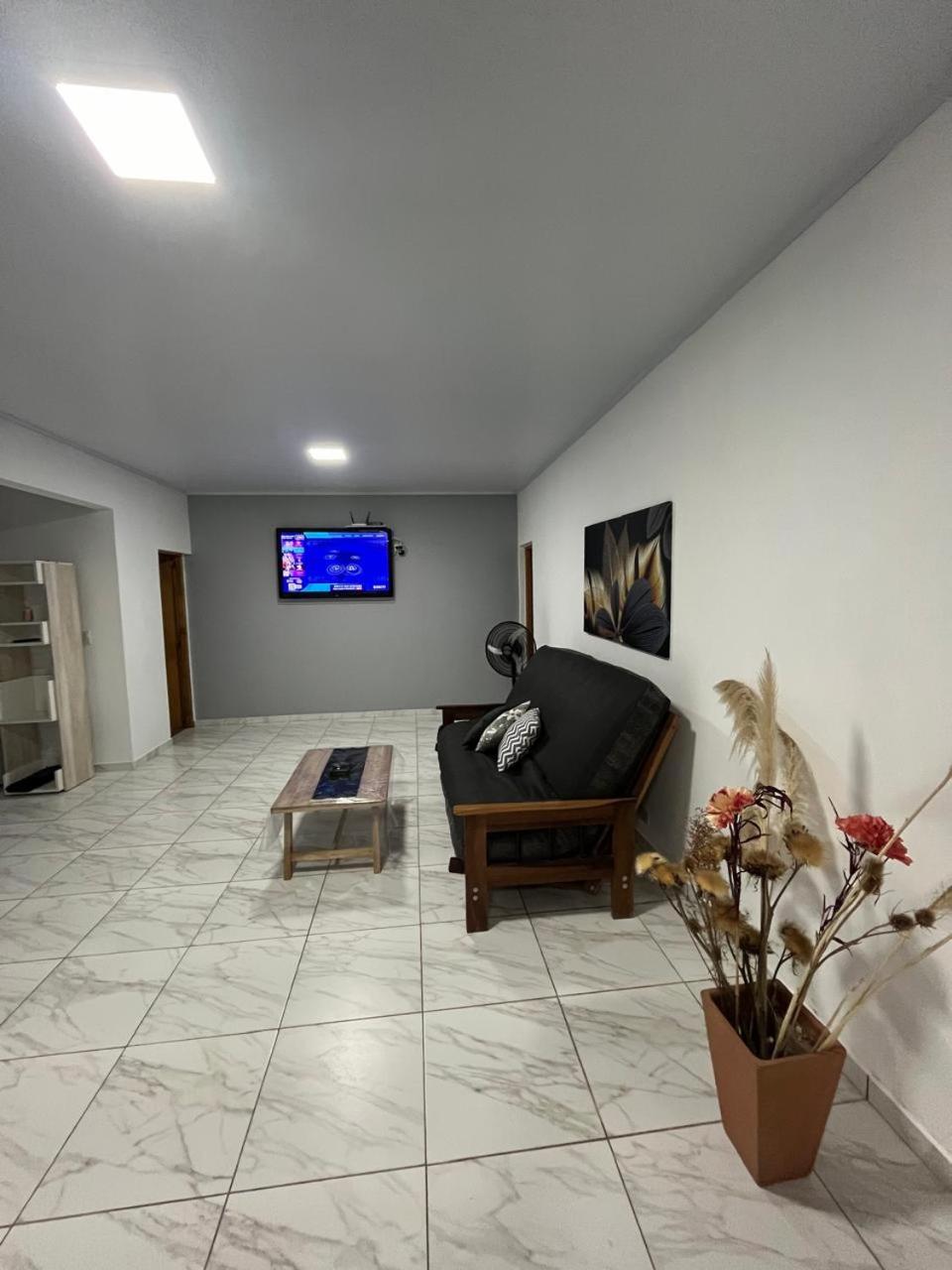 One-Bedroom House photo 3