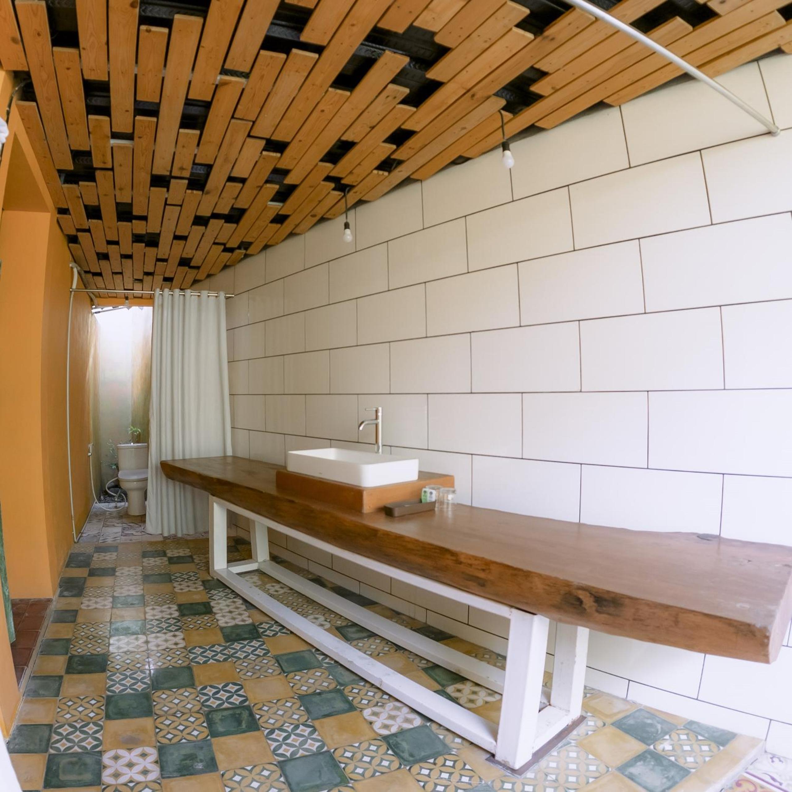 King Room with Balcony photo 2