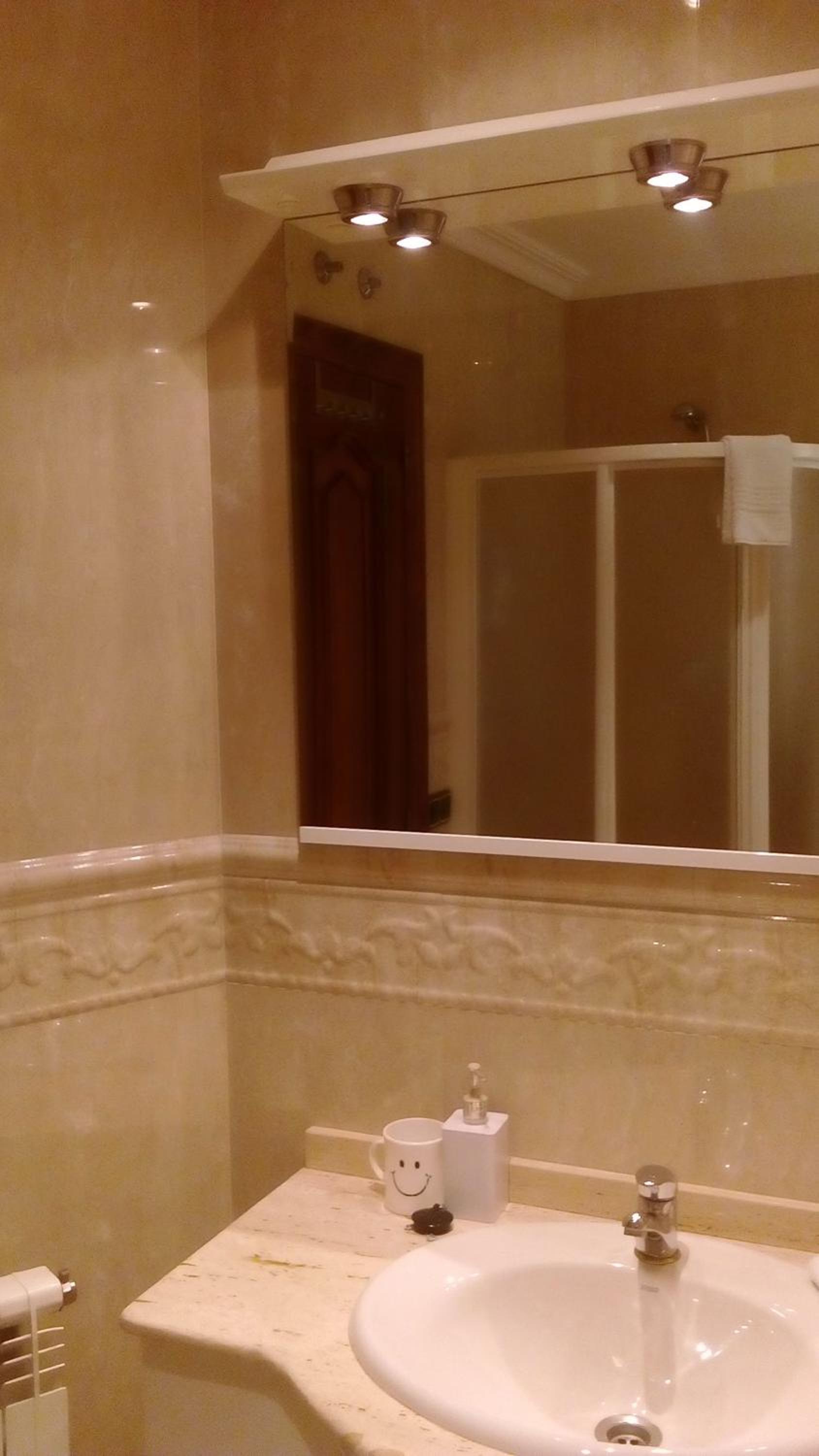 Twin Room - Photo 13