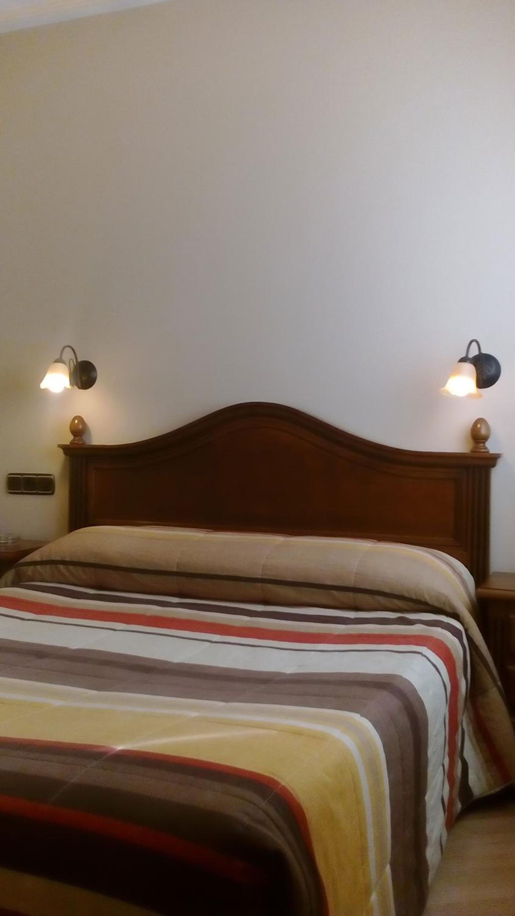 Double Room - Photo 4