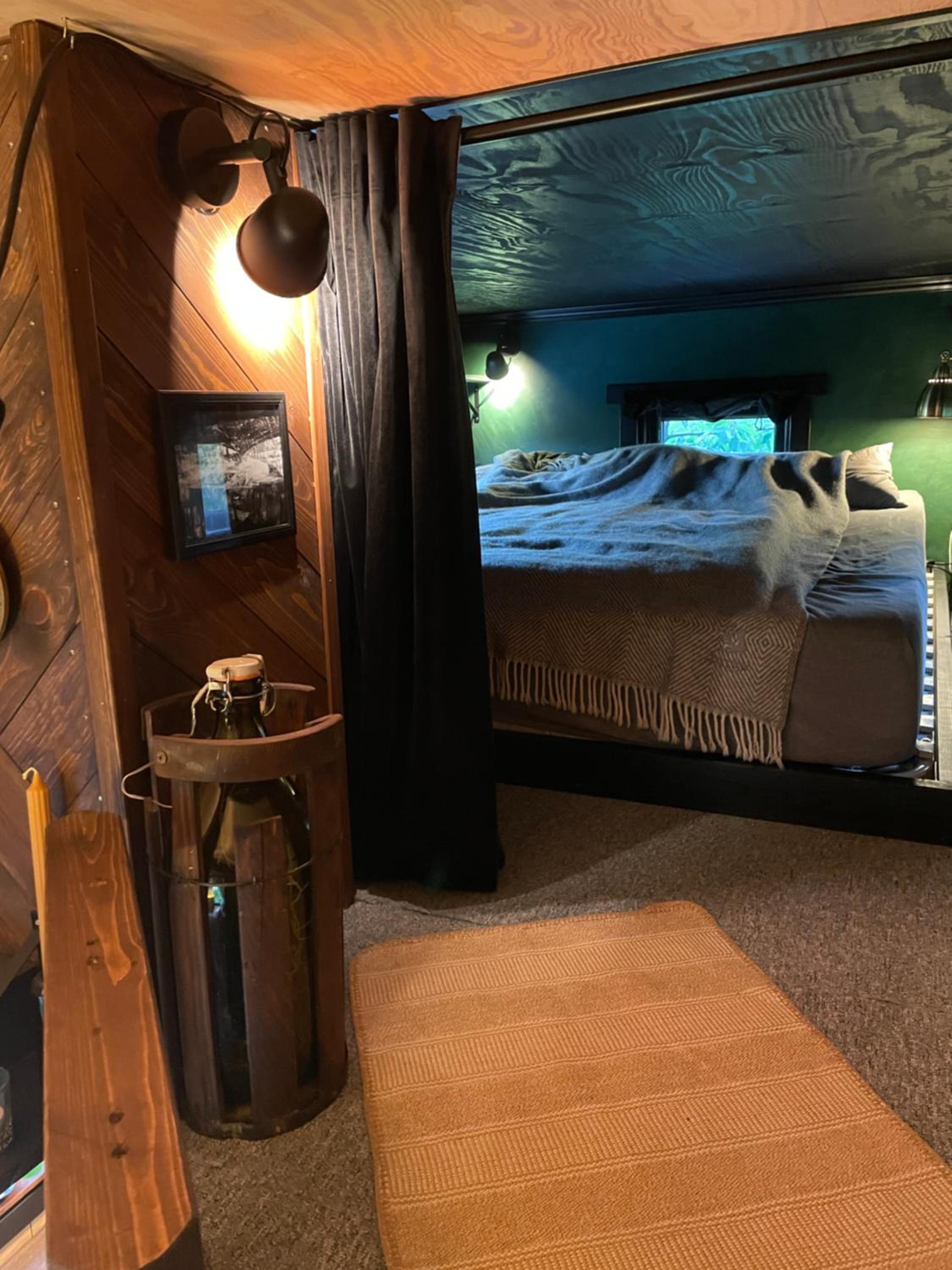 Mobile Home photo 1