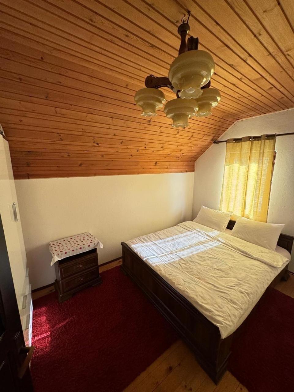 Three-Bedroom House photo 3