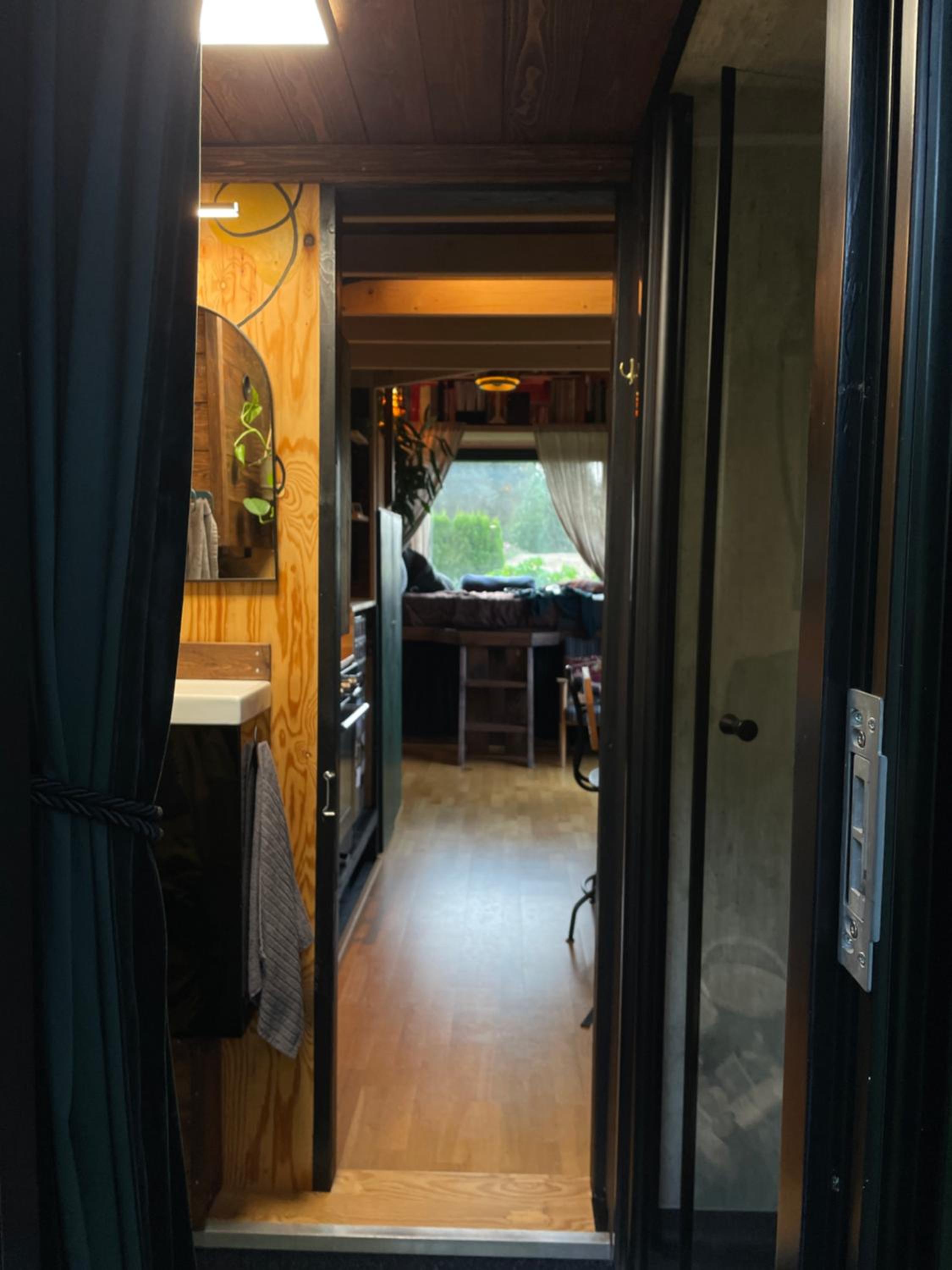 Mobile Home photo 2