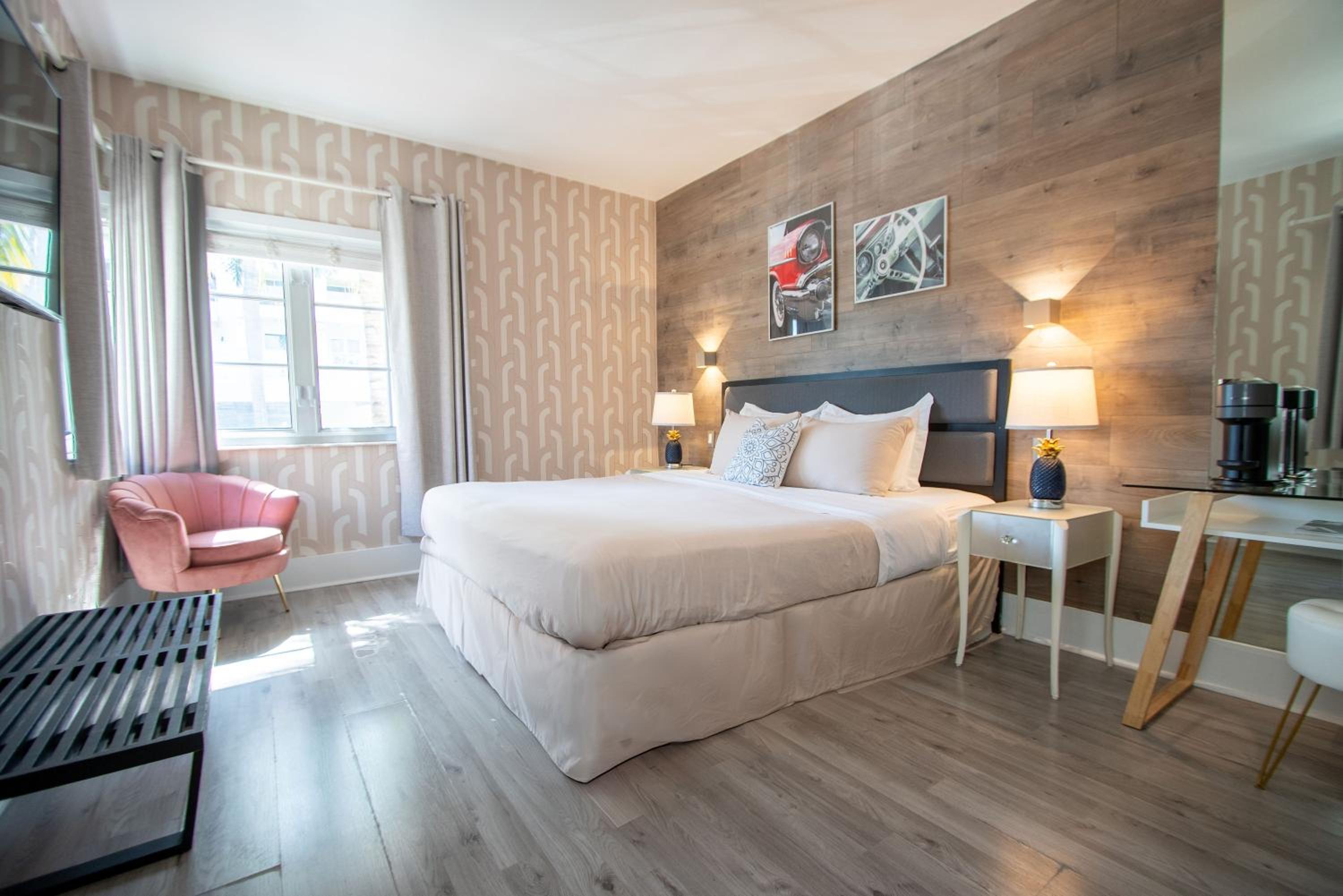 Superior King Room