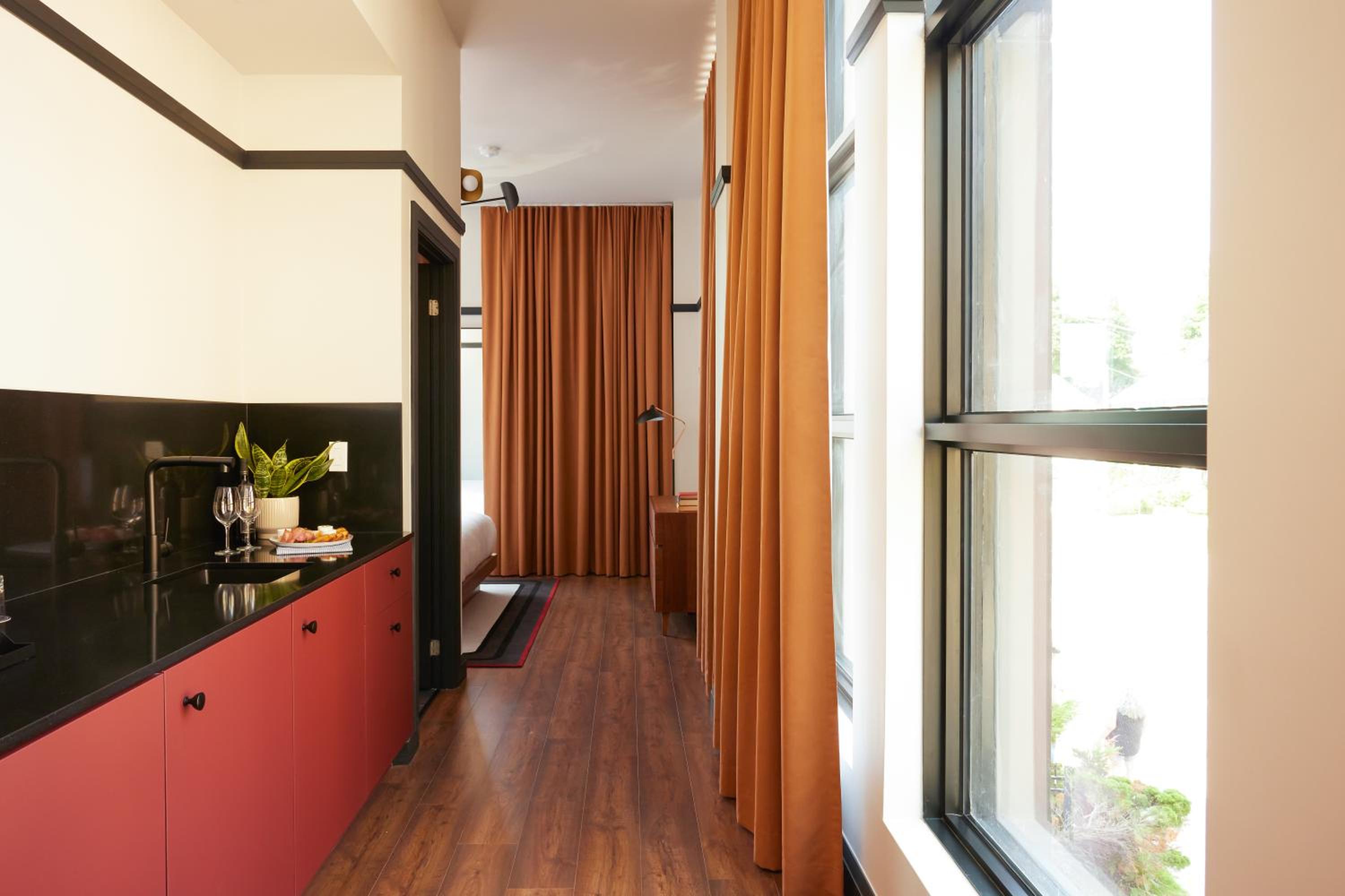 Executive Suite photo 3