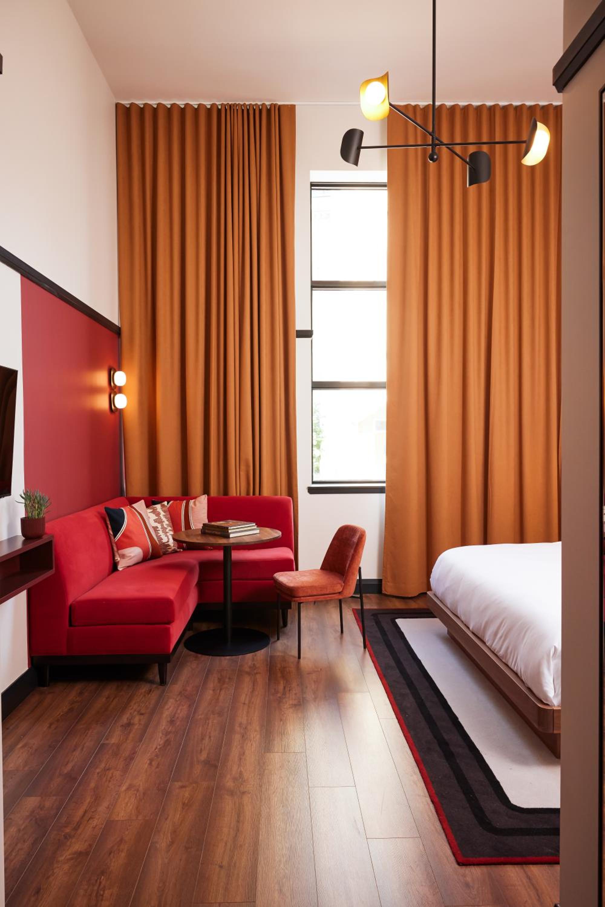 Superior King Suite photo 2