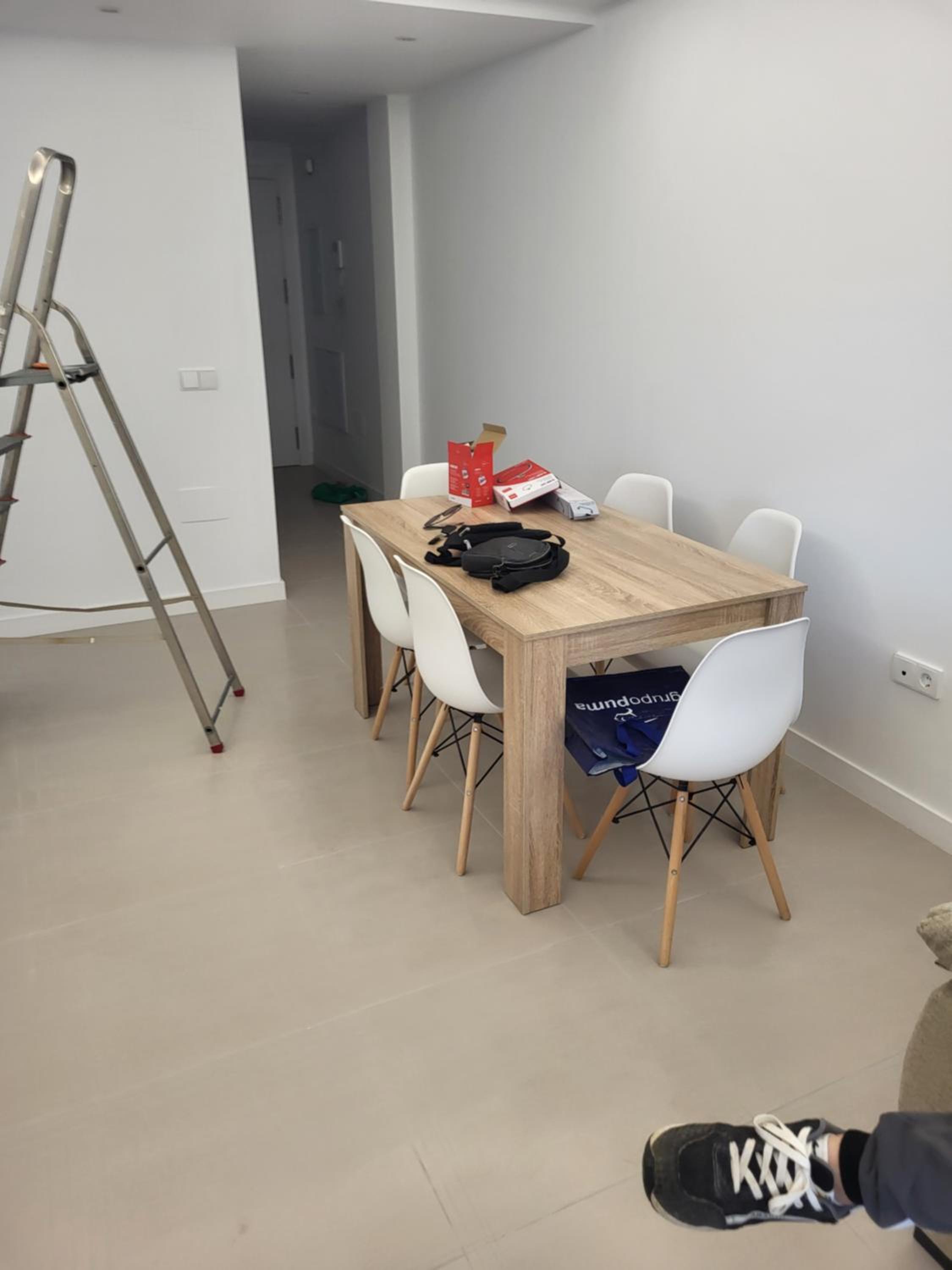 One-Bedroom Apartment photo 2